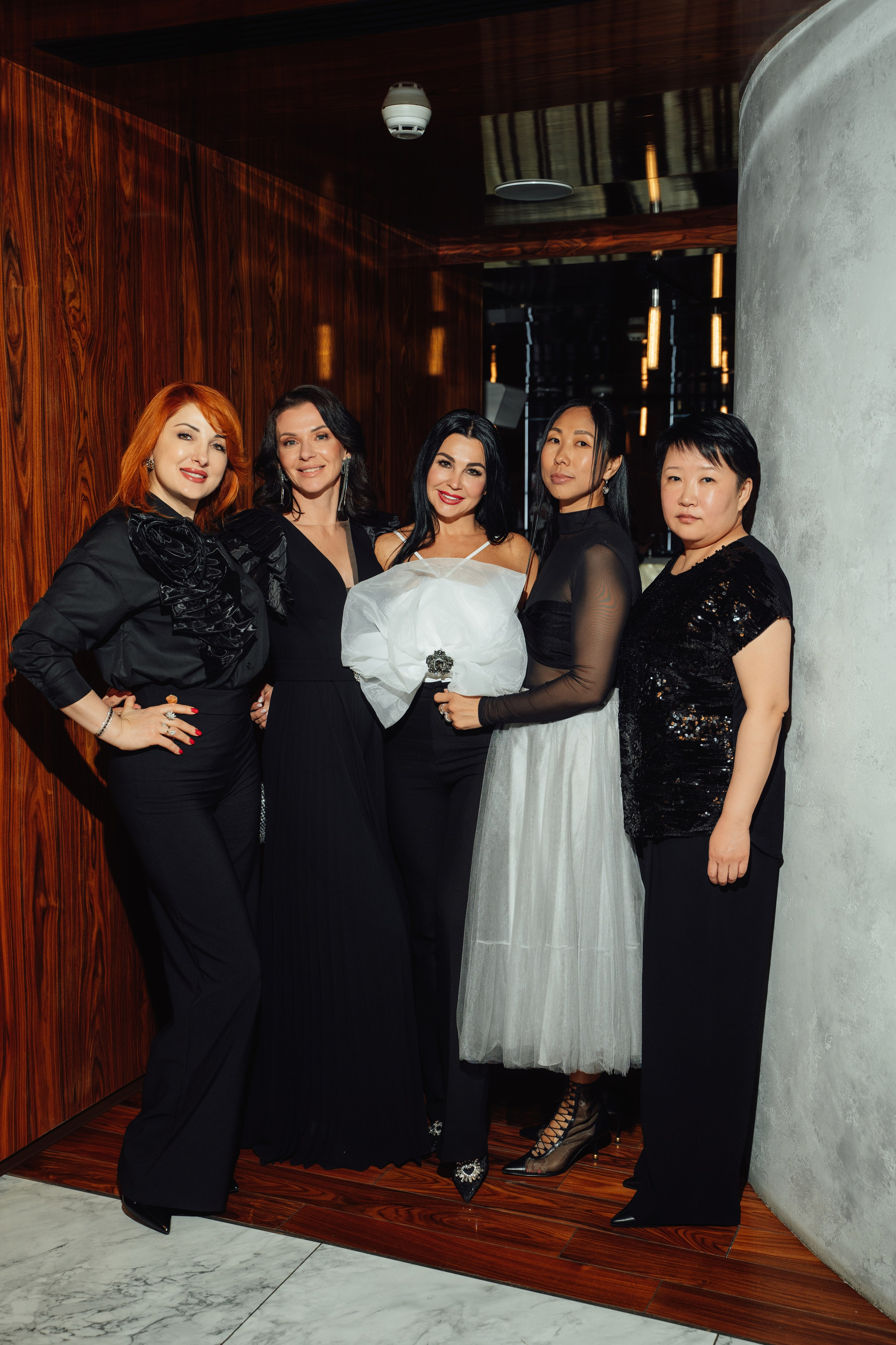 12 апреля (пятница). BENUAR Restaurant