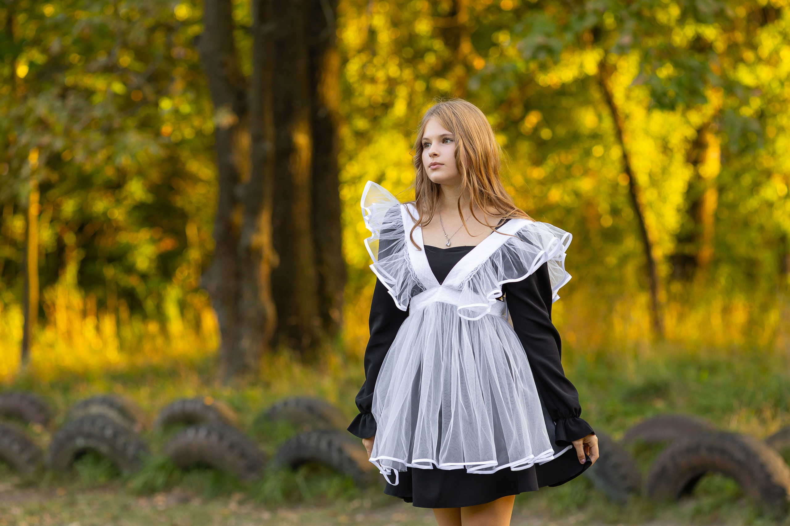 Осенняя фотосессия у школы с учителем. Семейный и детский фотограф Анна Петракова