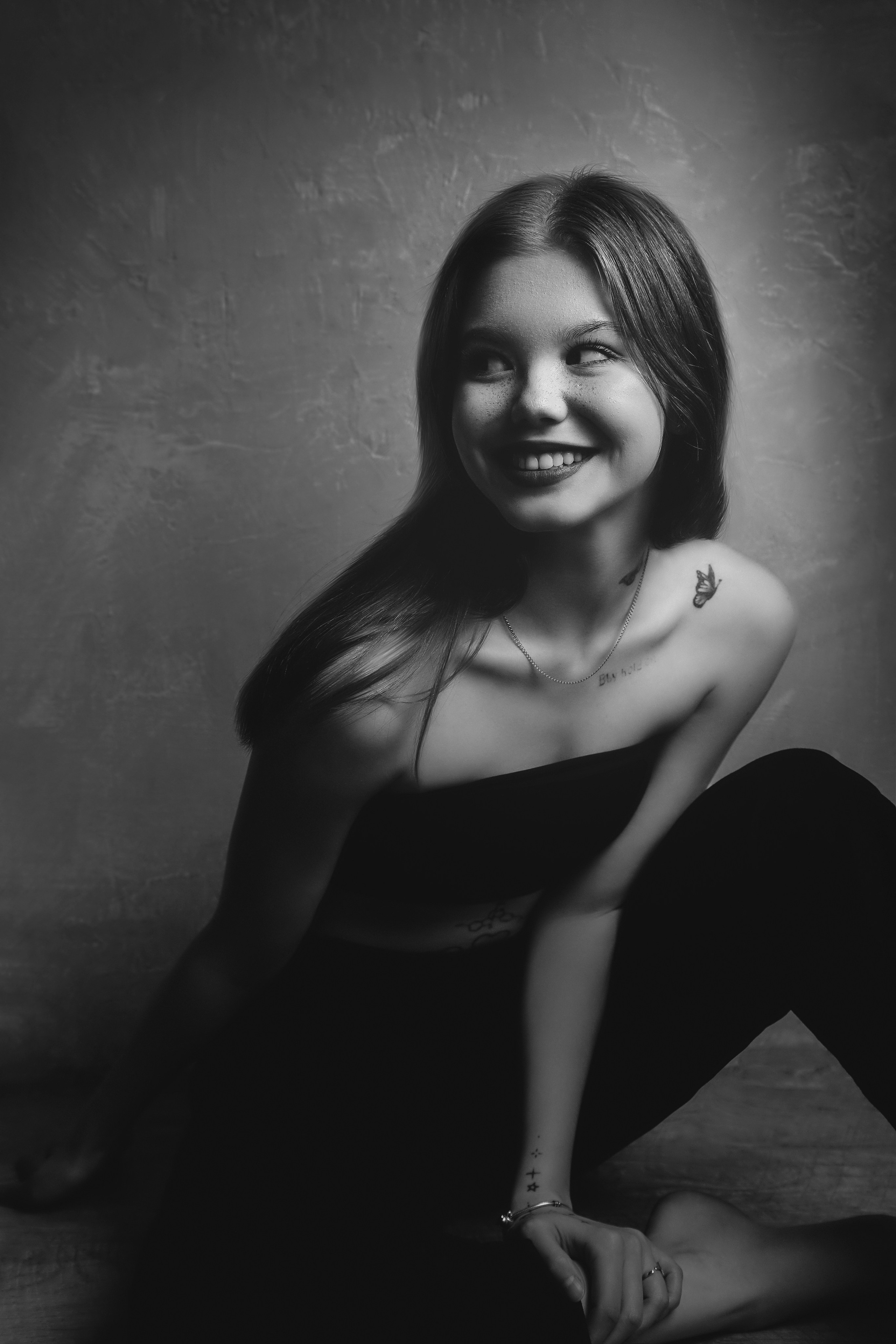 Индивидуальная фотосессия для девушек в г. Казани профессиональный фотограф с 13-летним опытом студийные уличные fashion glamour портреты beauty съёмки с естественным светом и сложным освещением. Запись по телефону +79172284430