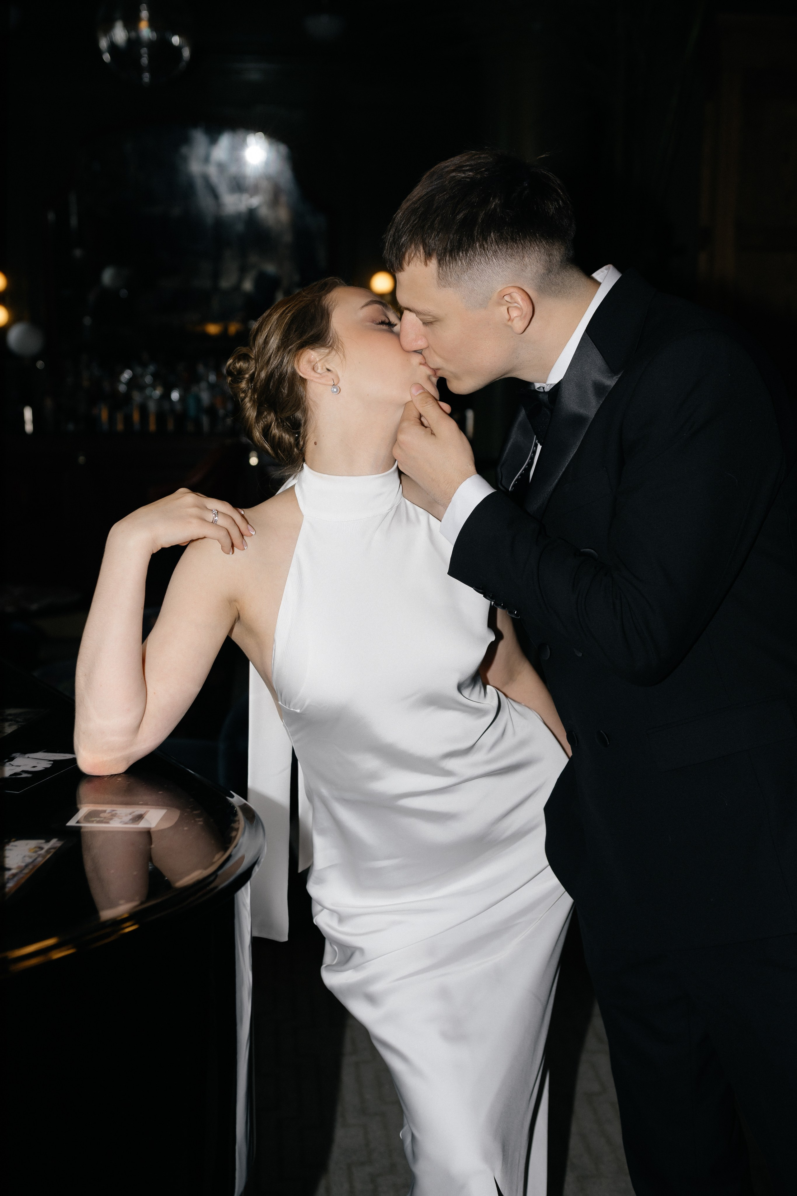 Wedding day in Martinique Bar. Wedding PHOTOGRAPHER Andrew Vnukov