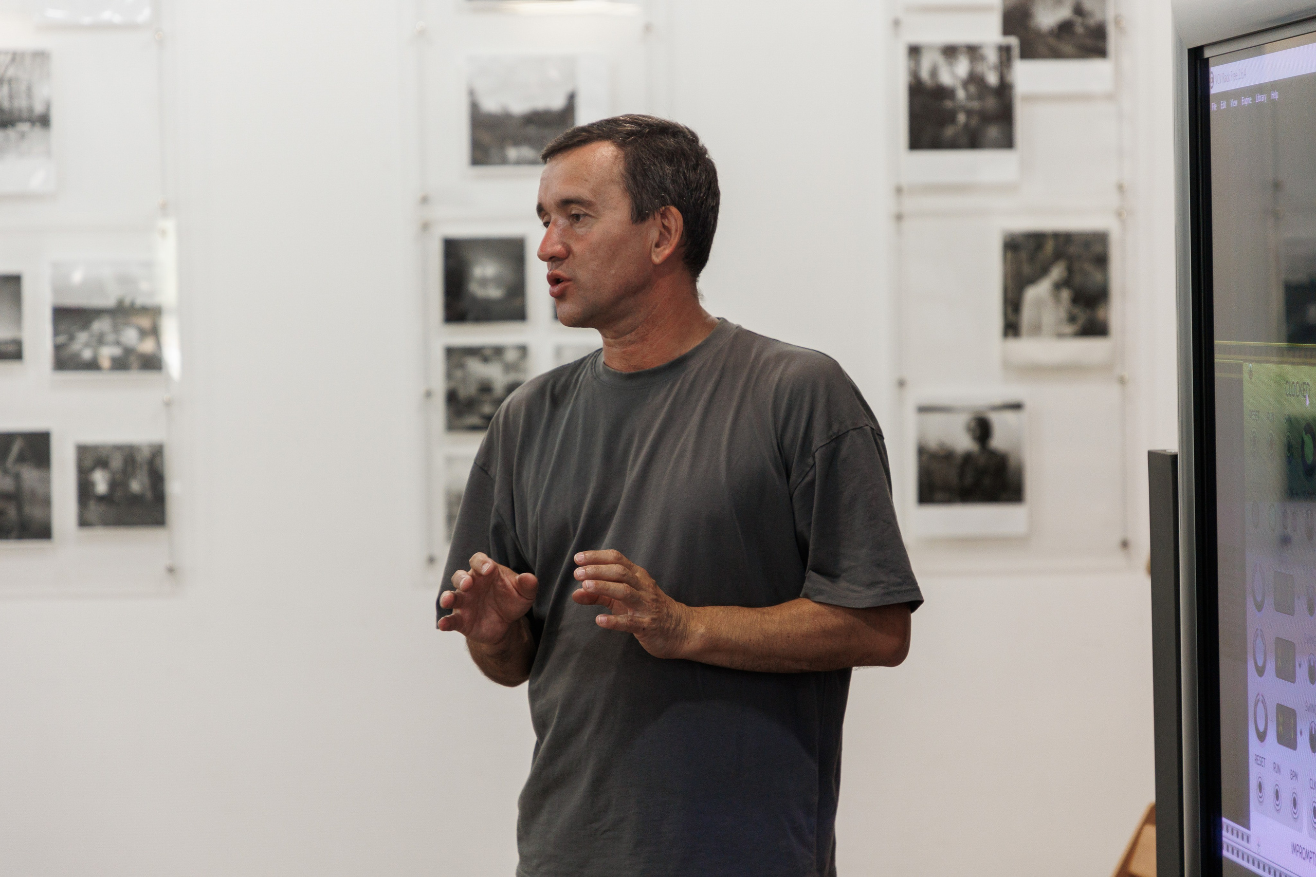 Книжный фестиваль «Смены» в Выксе 2025. Фотограф городских и семейных событий Артем Карпухин