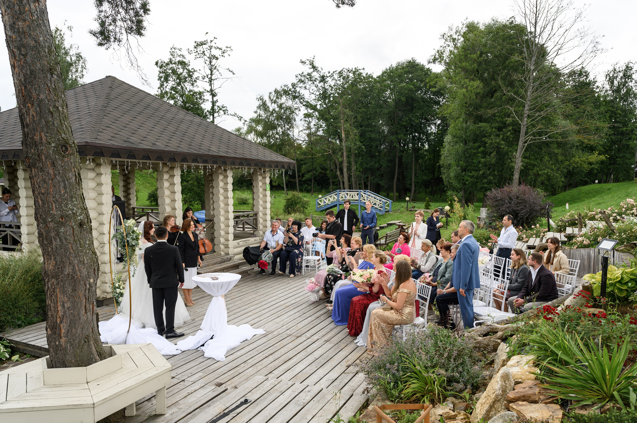 Свадебная фотосессия парк-отель Петрухино-клуб. Свадебный фотограф Москва Юрий Кульман
