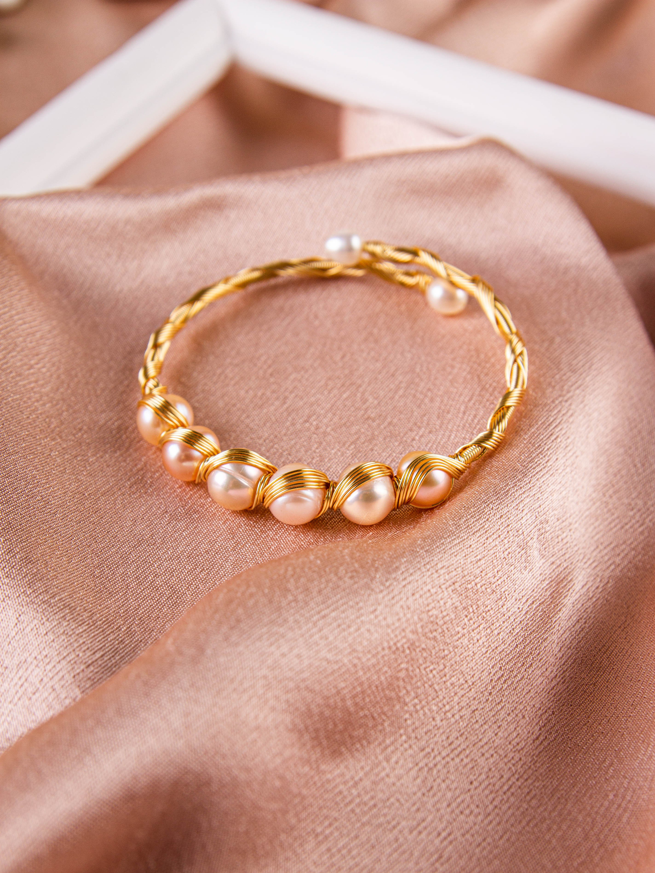 Бижутерия — браслеты. «Матрица»