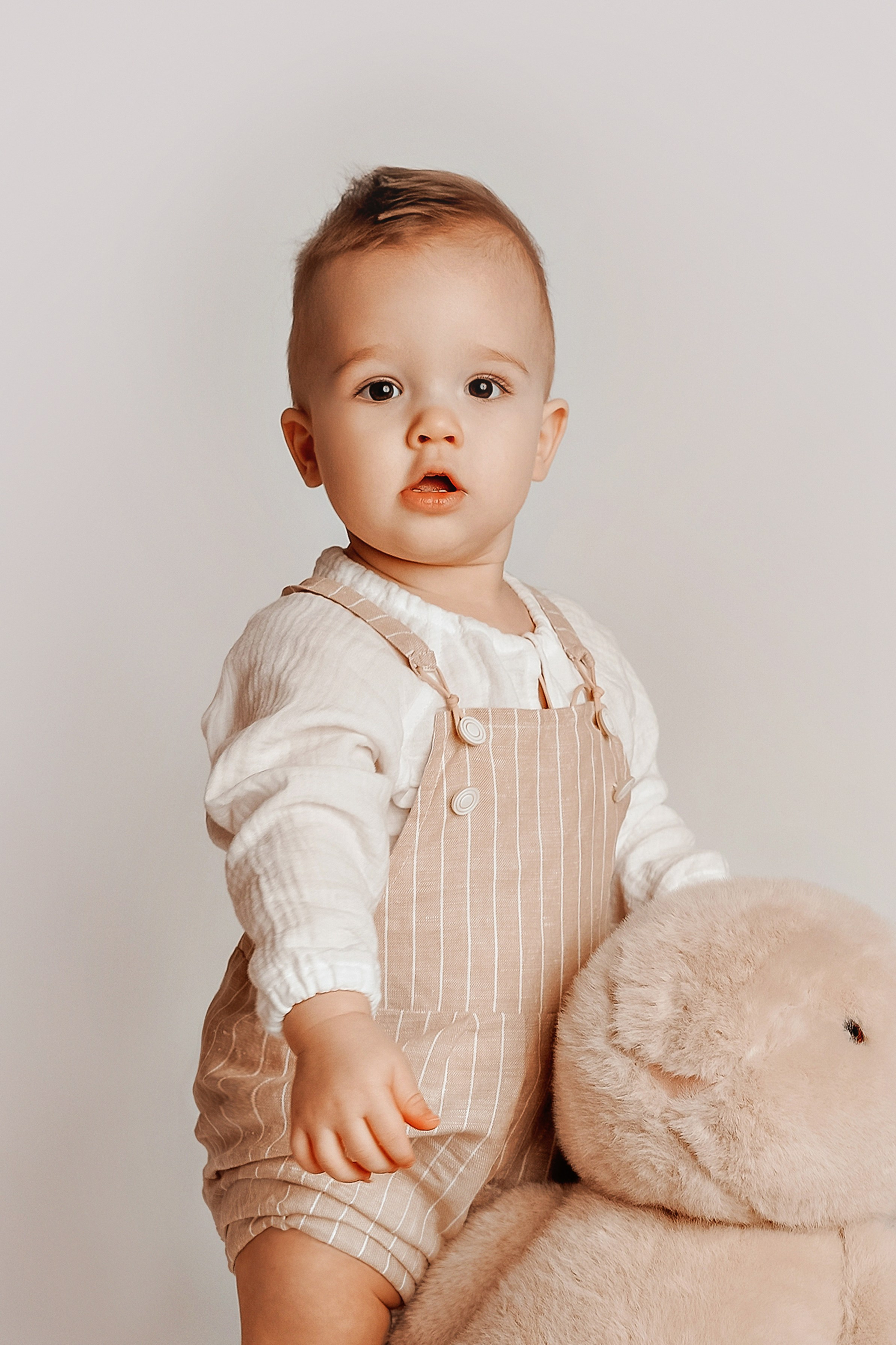 ФОТОСЕССИЯ ПЕРВОГО ГОДИКА для мальчика в стиле МИНИМАЛИЗМ. Фотограф новорожденных беременных в Тюмени Ткачук Татьяна