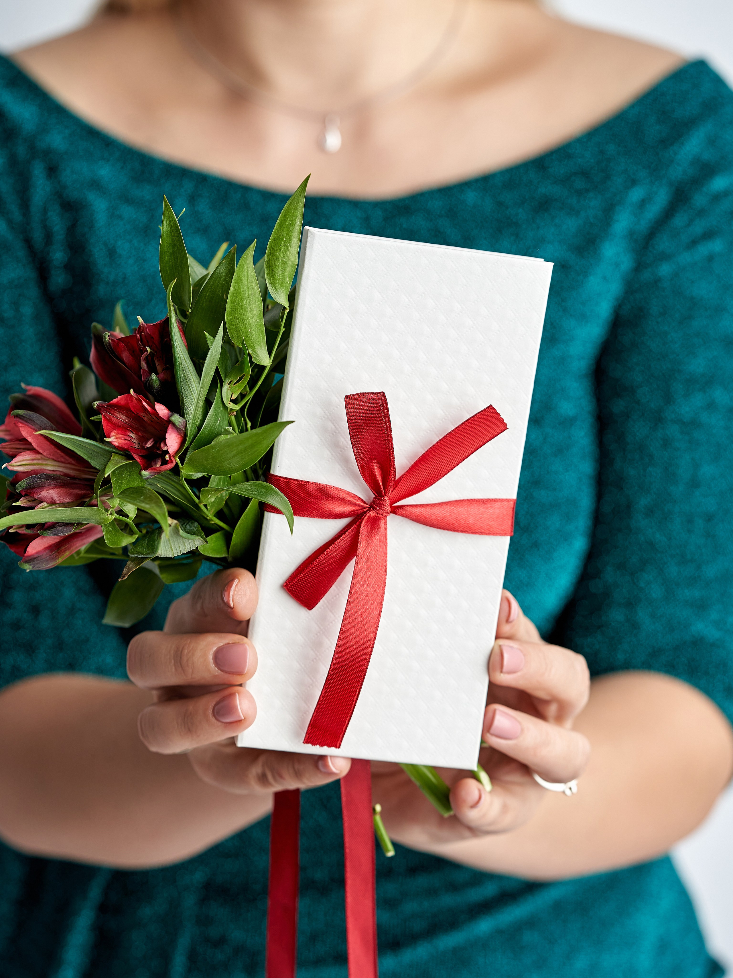 СЪЕМКА С МОДЕЛЬЮ. Предметный фотограф в Бийске Анжелика Мордовина