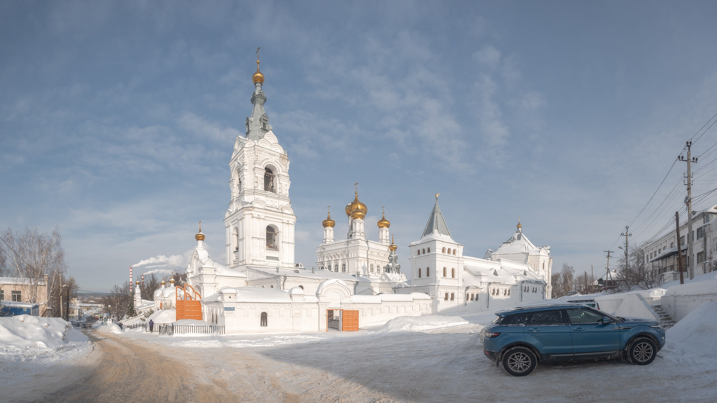 Зимний вид на Свято-Троицкий Стефанов монастырь в Перми