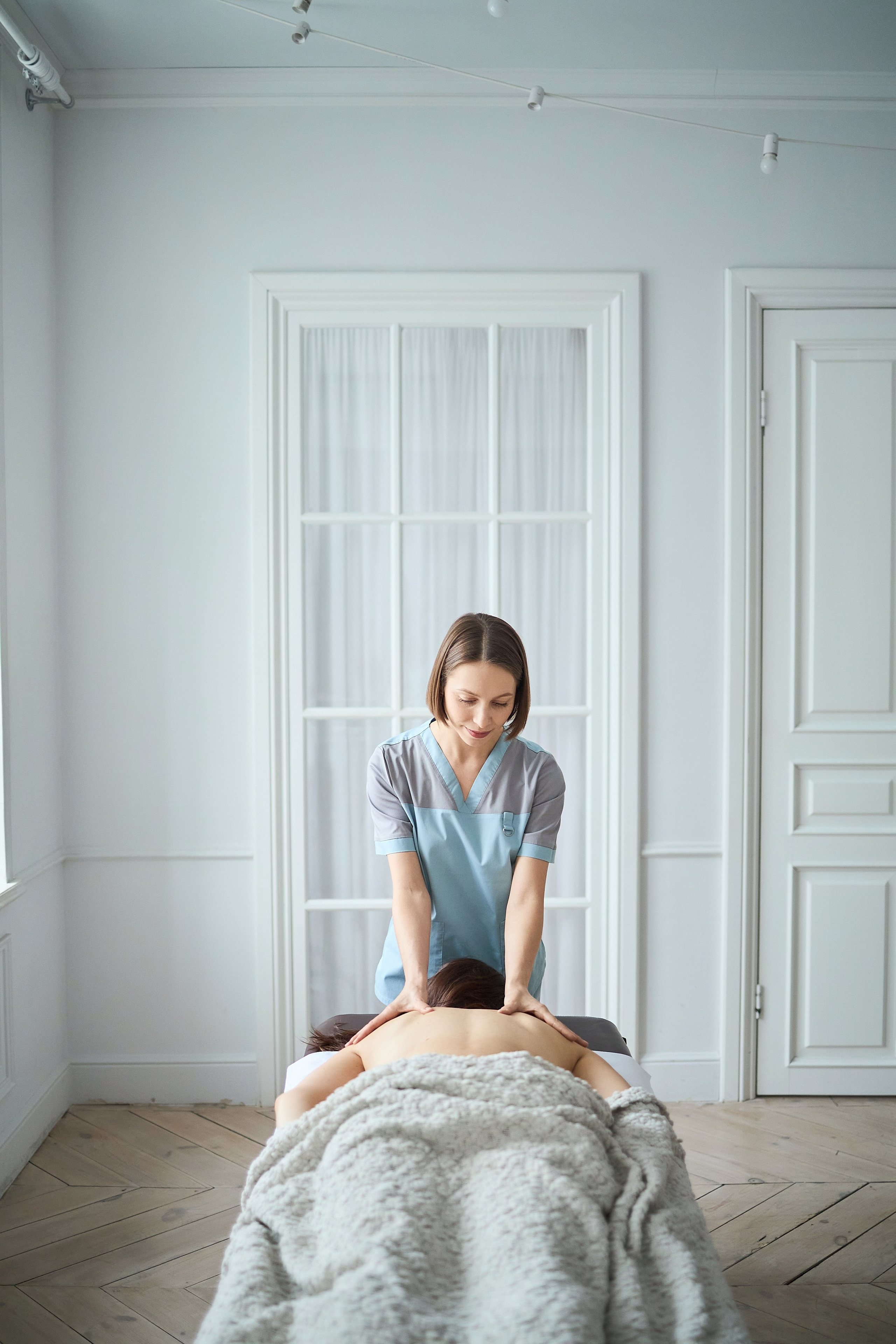 Александра, массаж. Фотограф из Екатеринбурга Тёма Дубовцев