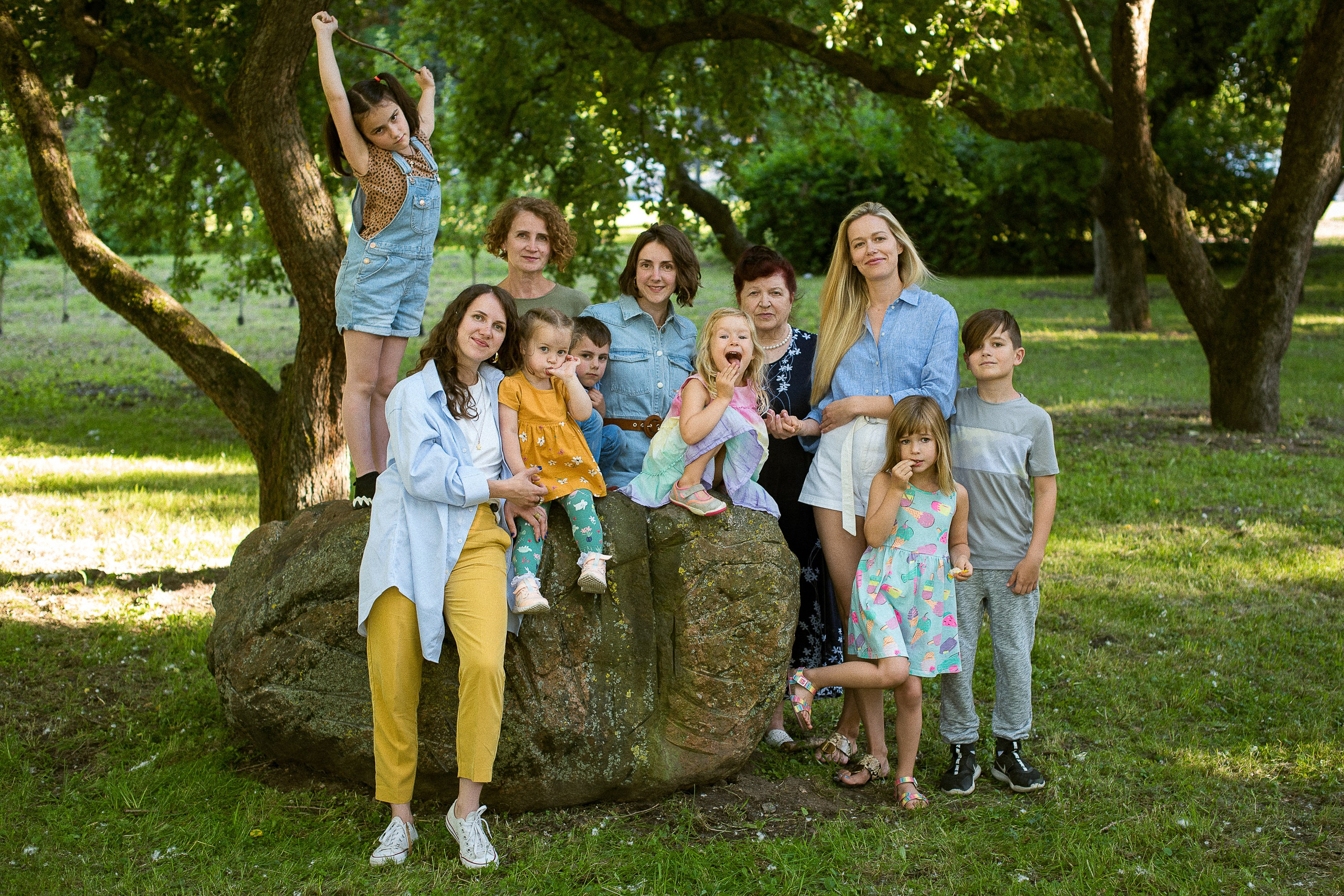 Park Family Walk. Documentary family photography in Barcelona and beyond