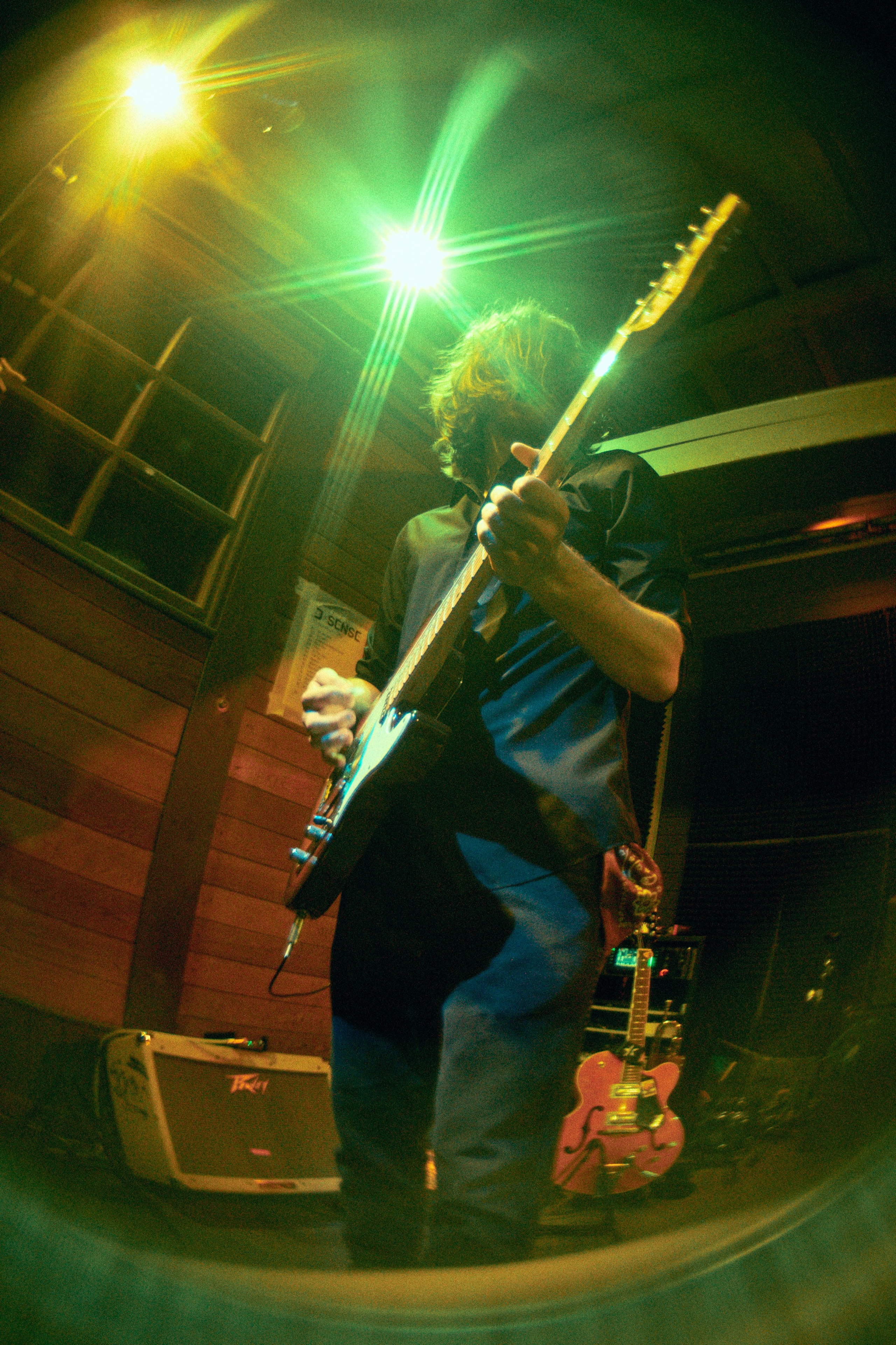 ГОЛОВА МУЭССЫ — КОНЦЕРТ 18-10-2025 В КИТАЙСКОМ ЛЕТЧИКЕ. Фотография для артистов