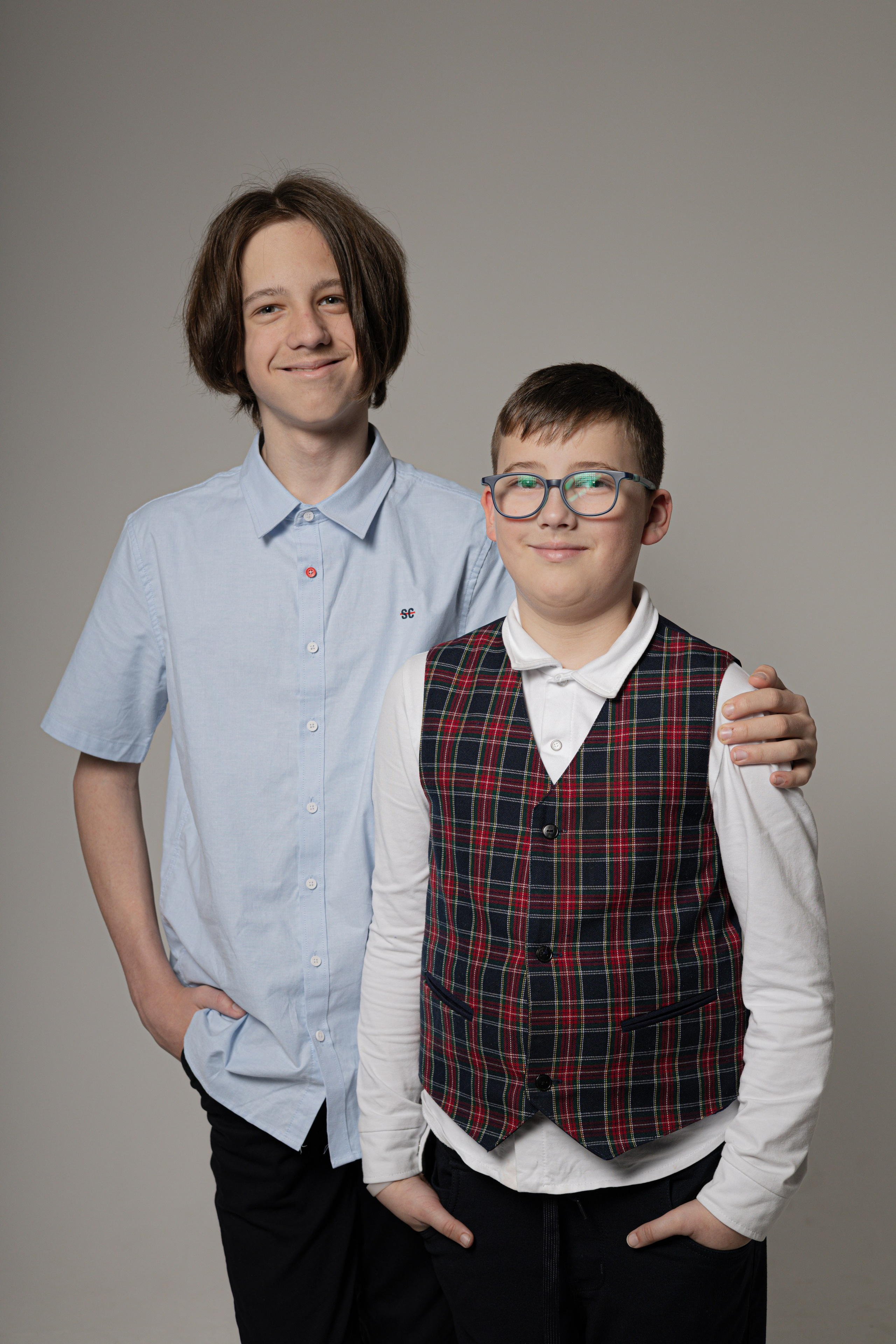 Наталья с семьей. Фотограф Julia Milton | Портреты, съемки для маркетплейсов, лавстори, съёмка беременности в Санкт-Петербурге. Обучение фотографии в Спб очно