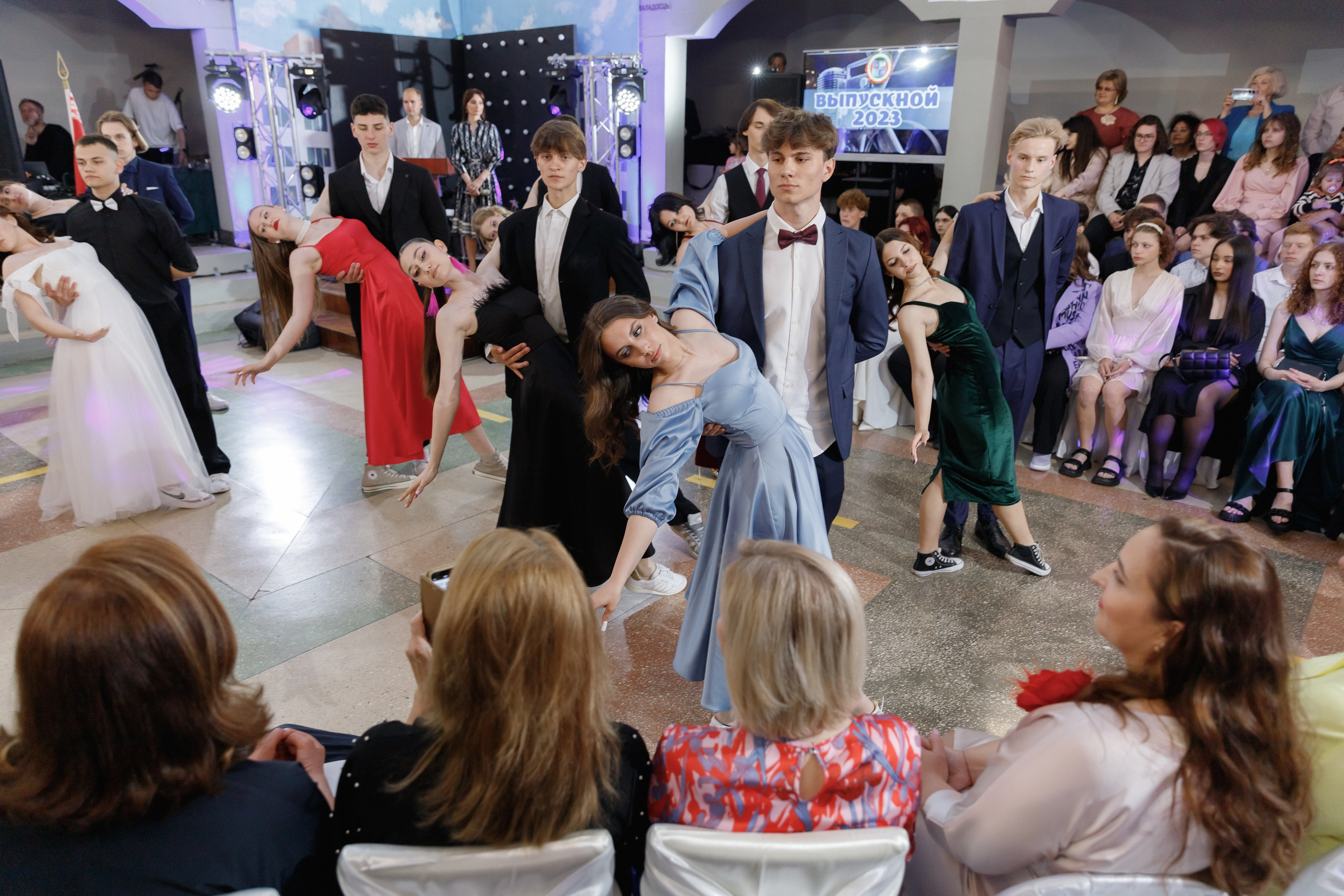 Школьный выпускной 2023 год в Минске. Свадебный фотограф в Минске/Беларуси Сергей Спиридонов