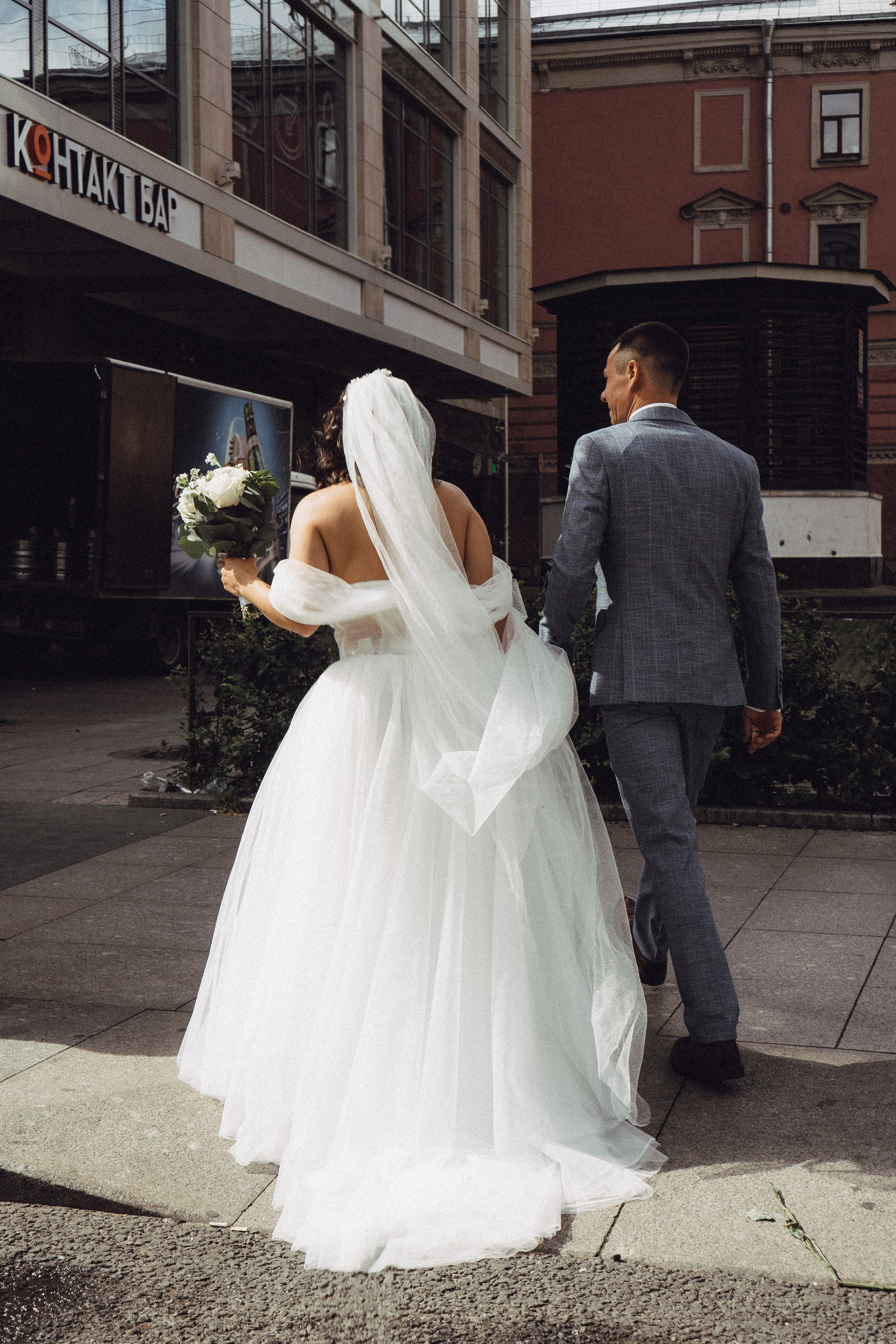 СВАДЕБНАЯ ПРОГУЛКА РЕСТОРАН МЫ ЖЕ НА ТЫ И ФОТОСЕССИИЯ С АВТОМОБИЛЕМ. Профессиональный фотограф, Санкт-Петербург — Виктория Богомолова