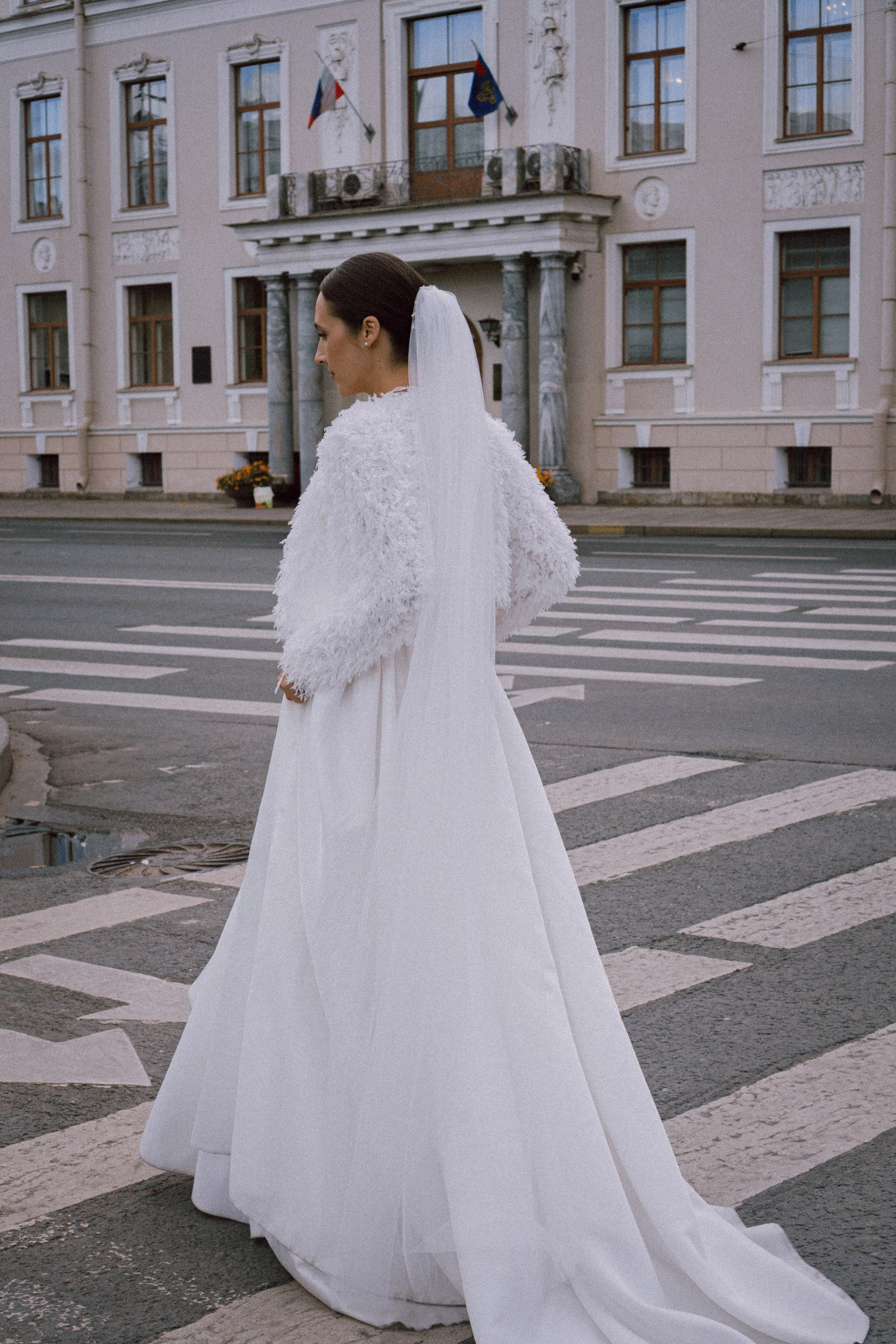 СВАДЕБНАЯ ПРОГУЛКА В САНТК-ПЕТЕРБУРГЕ (ИСАКИЕВСКИЙ СОБОР, ЗИМНЯЯ КАНАВКА, ЭРМИТАЖ И БОЛЬШАЯ МОРСКАЯ УЛИЦА). Профессиональный фотограф, Санкт-Петербург — Виктория Богомолова