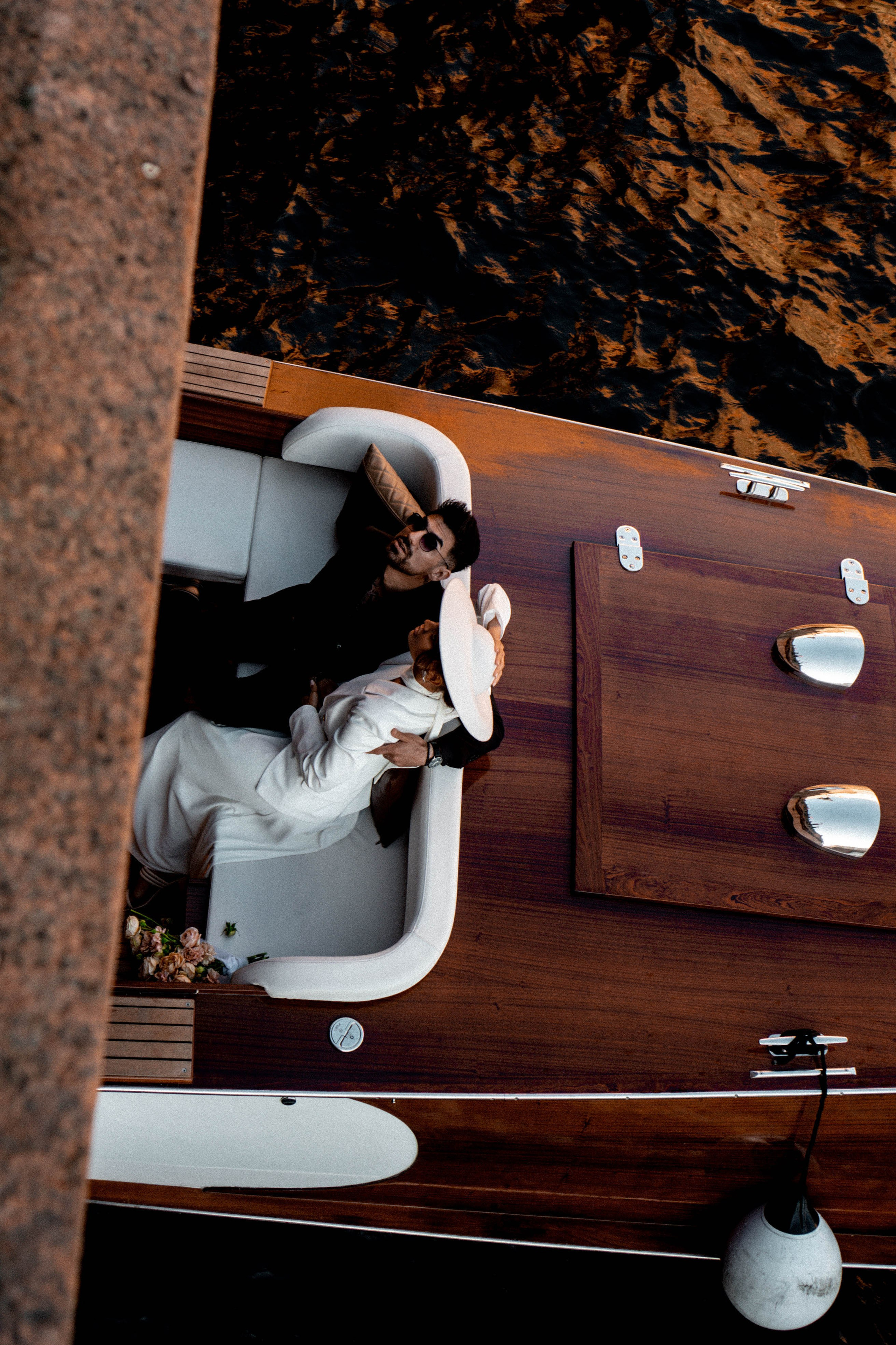 СВАДЕНБНАЯ СЬЕМКА НА КАТЕРЕ ПО КАНАЛАМ САНКТ-ПЕТЕРБУРГА И В АКВАТОРИИ НЕВЫ. Профессиональный фотограф, Санкт-Петербург — Виктория Богомолова