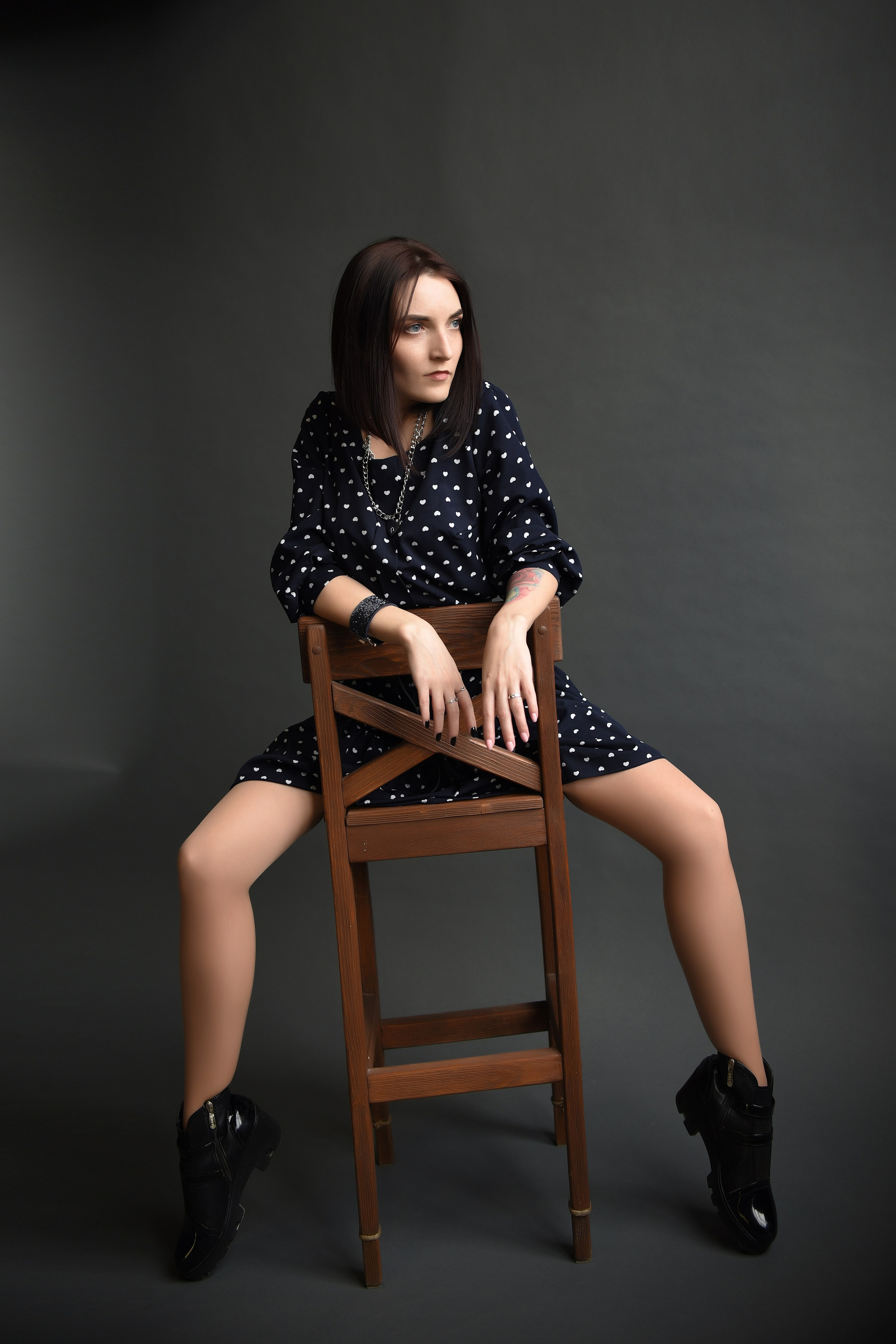 Индивидуальная студийная. Свадебный, семейный, детский, контент фотограф в Омске Максим Ильин