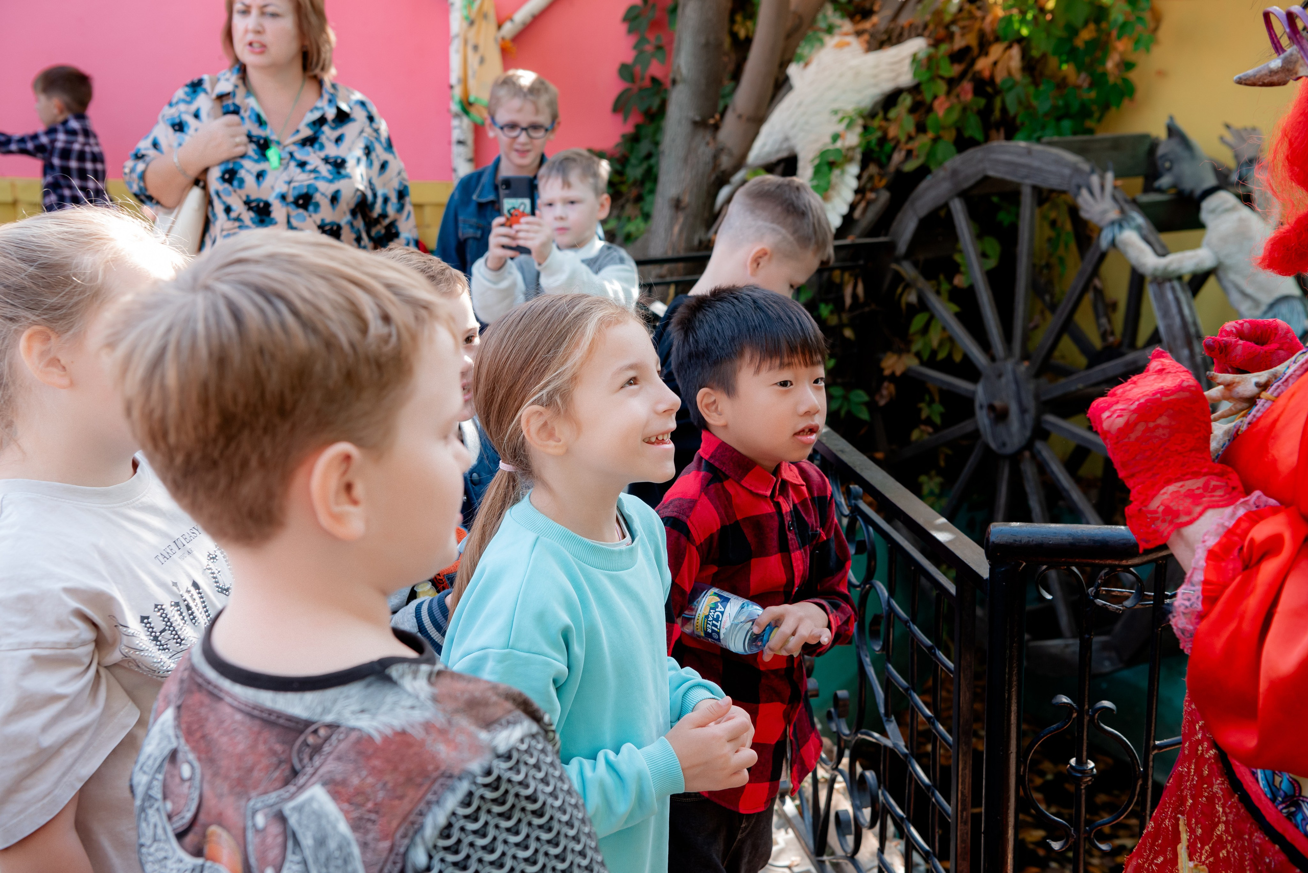 Экскурсия класса в Музей Русской Сказки. Фотограф в Волгограде и Волжском Александр Горбань