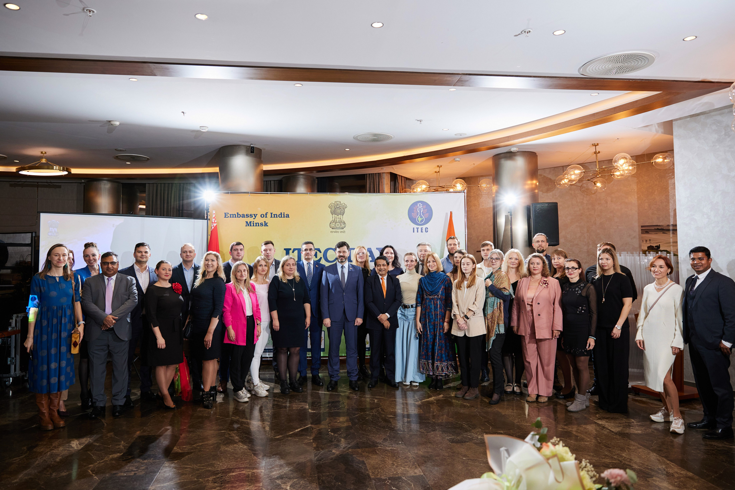 Посольство Индии. Свадебная, репортажная фотосъемка и видеосъемка в Минске. Илья и Юлия Ширмановы. Фотограф | Видеограф | Минск