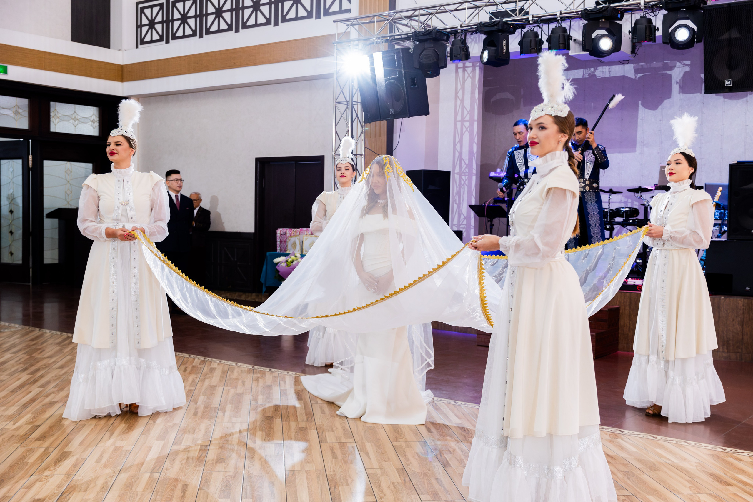 Адиль и Наиля (банкет)