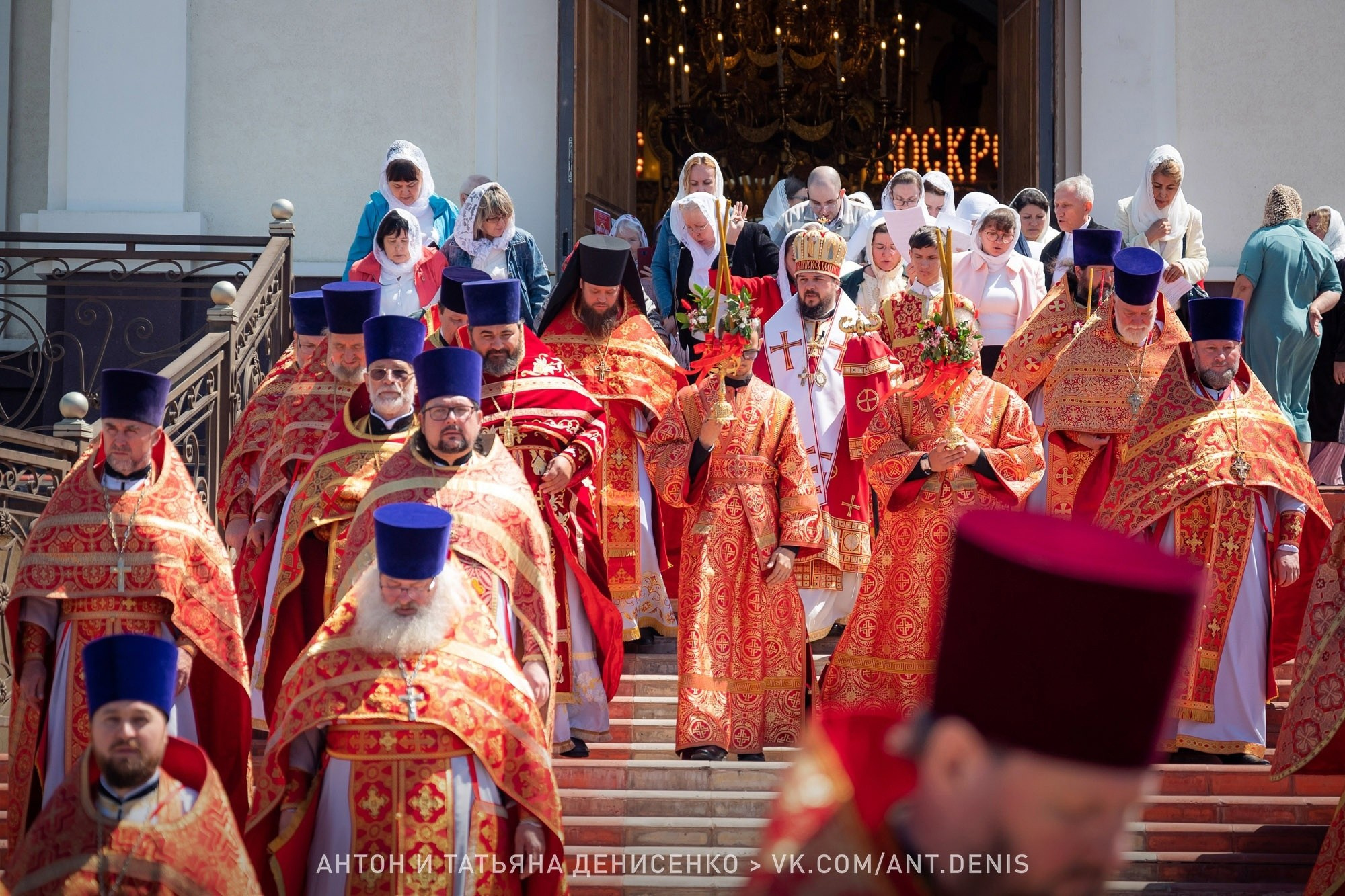 ГЛАВНАЯ / ПОРТФОЛИО. Антон и Татьяна Денисенко — В храме
