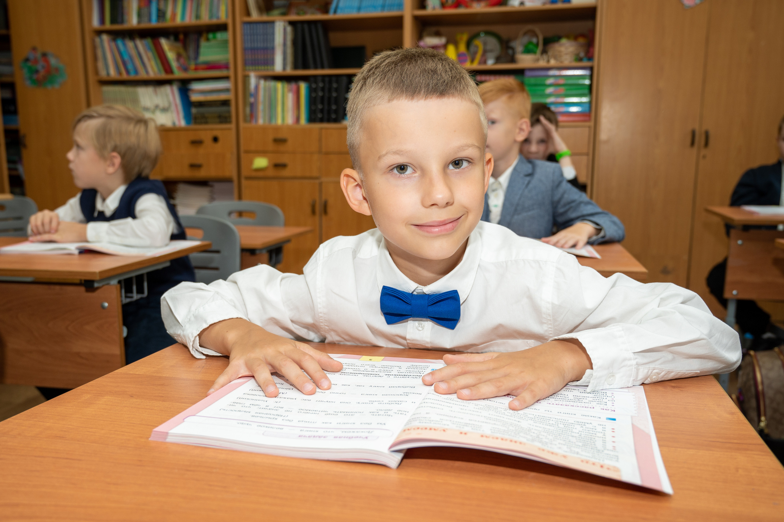 Школьный фотограф на 1 сентября, фоторепортаж, школьный фотограф. Семейный и детский фотограф в детских садах и школах