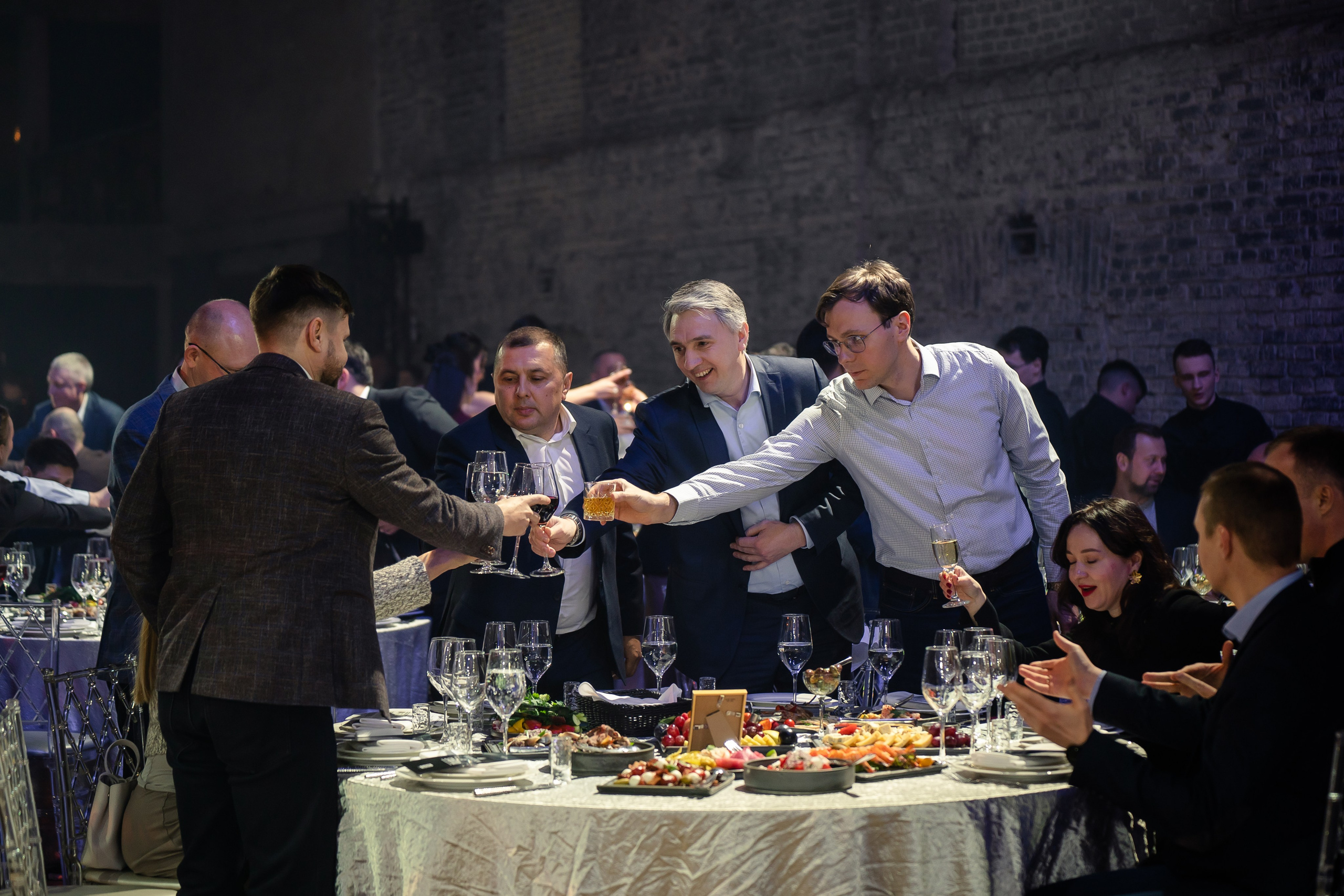 ТОП ВСТРЕЧА 2025. Репортажный и свадебный фотограф в Москве