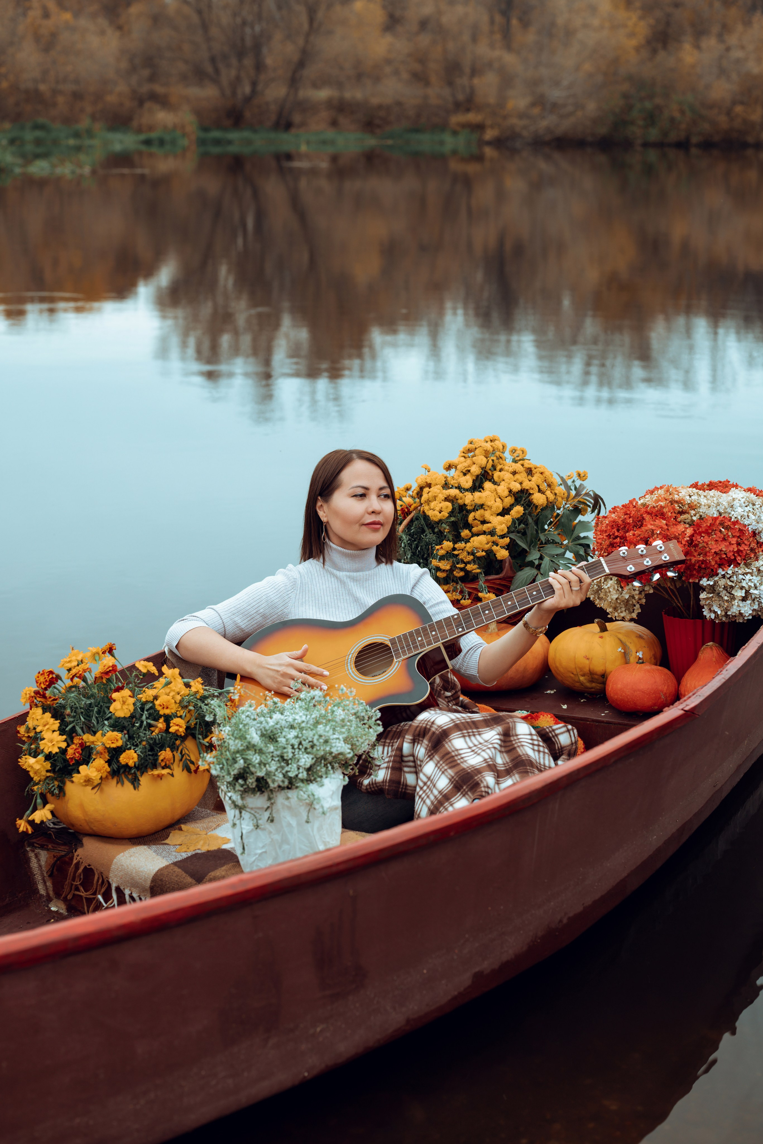 Фотопроект с осенней лодкой. Фотограф в городе Салават