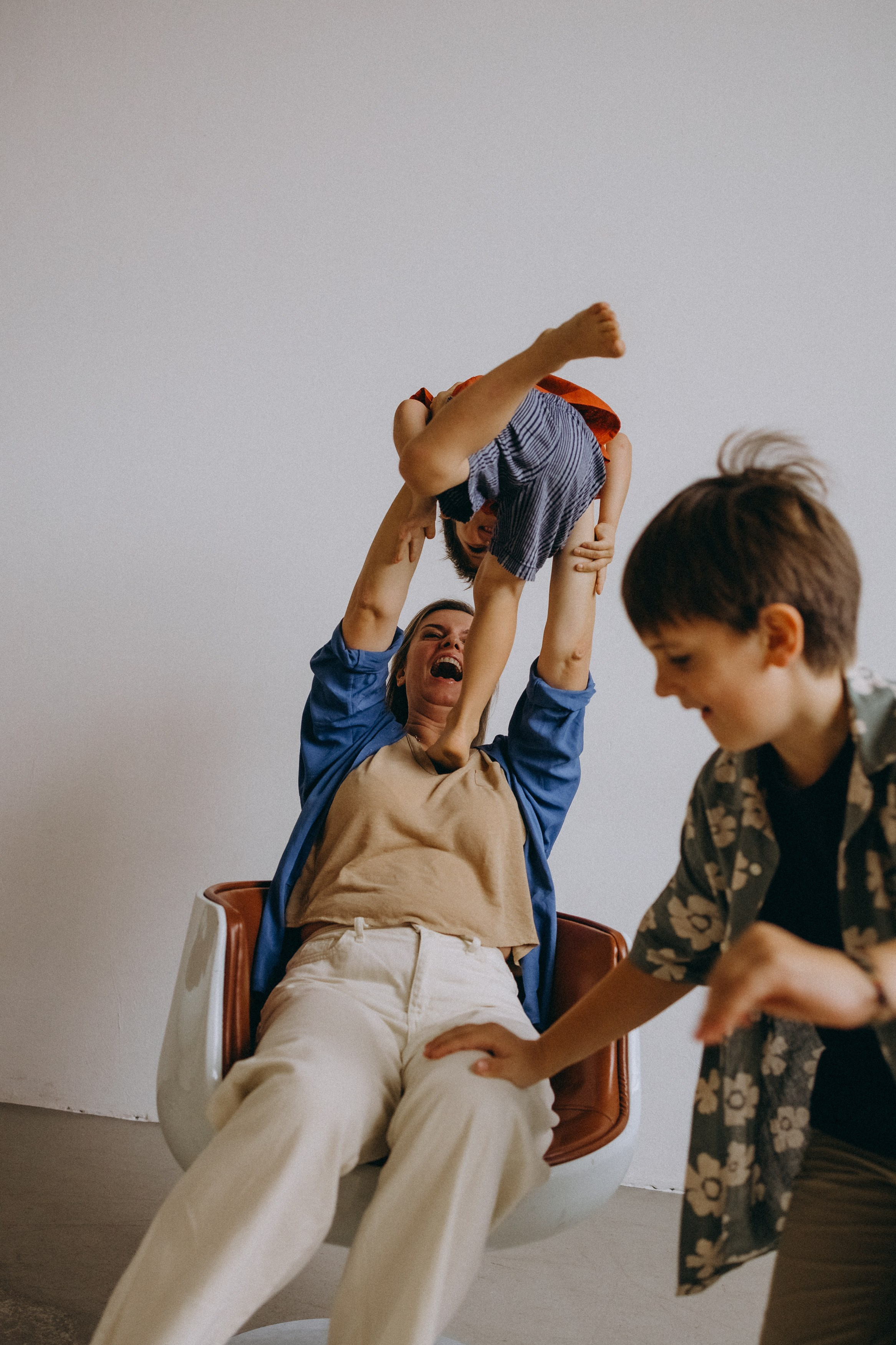 Оксана, Слава, Петя. Главная