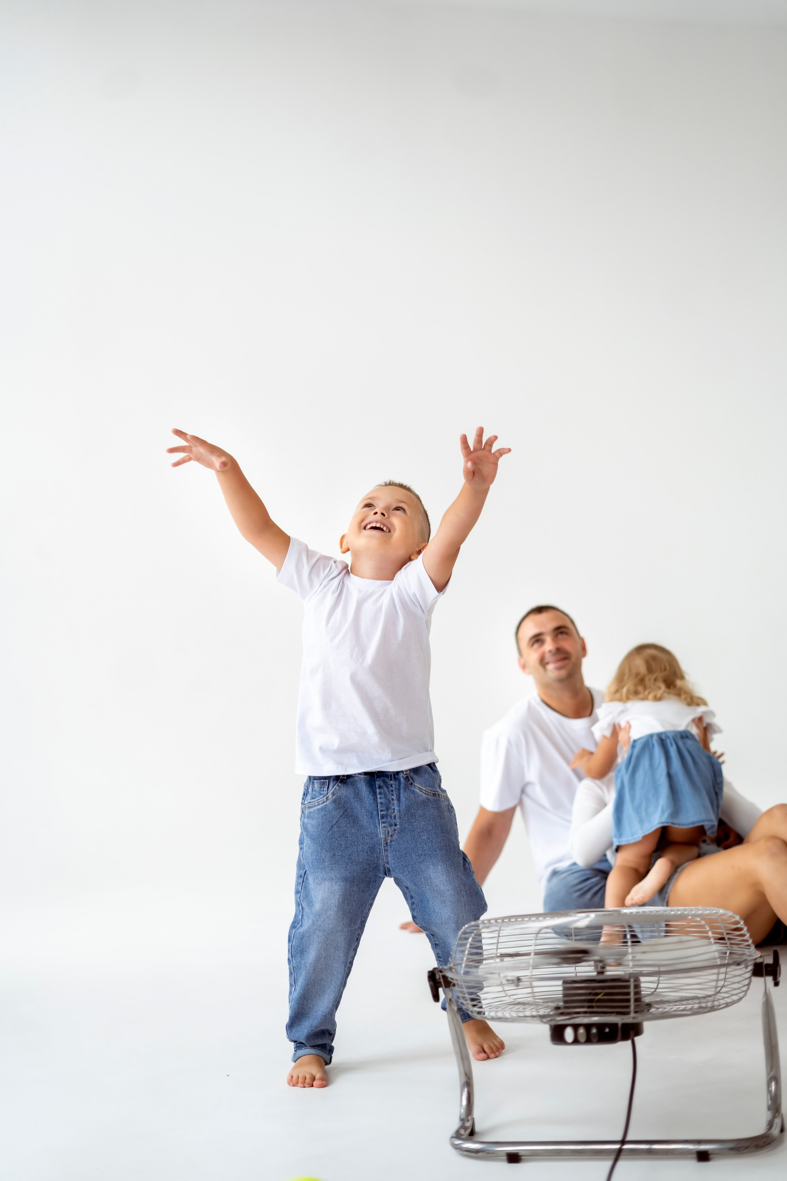 Семейная съёмка на циклораме. Семейный и детский фотограф в Хабаровске Анна Гриневич