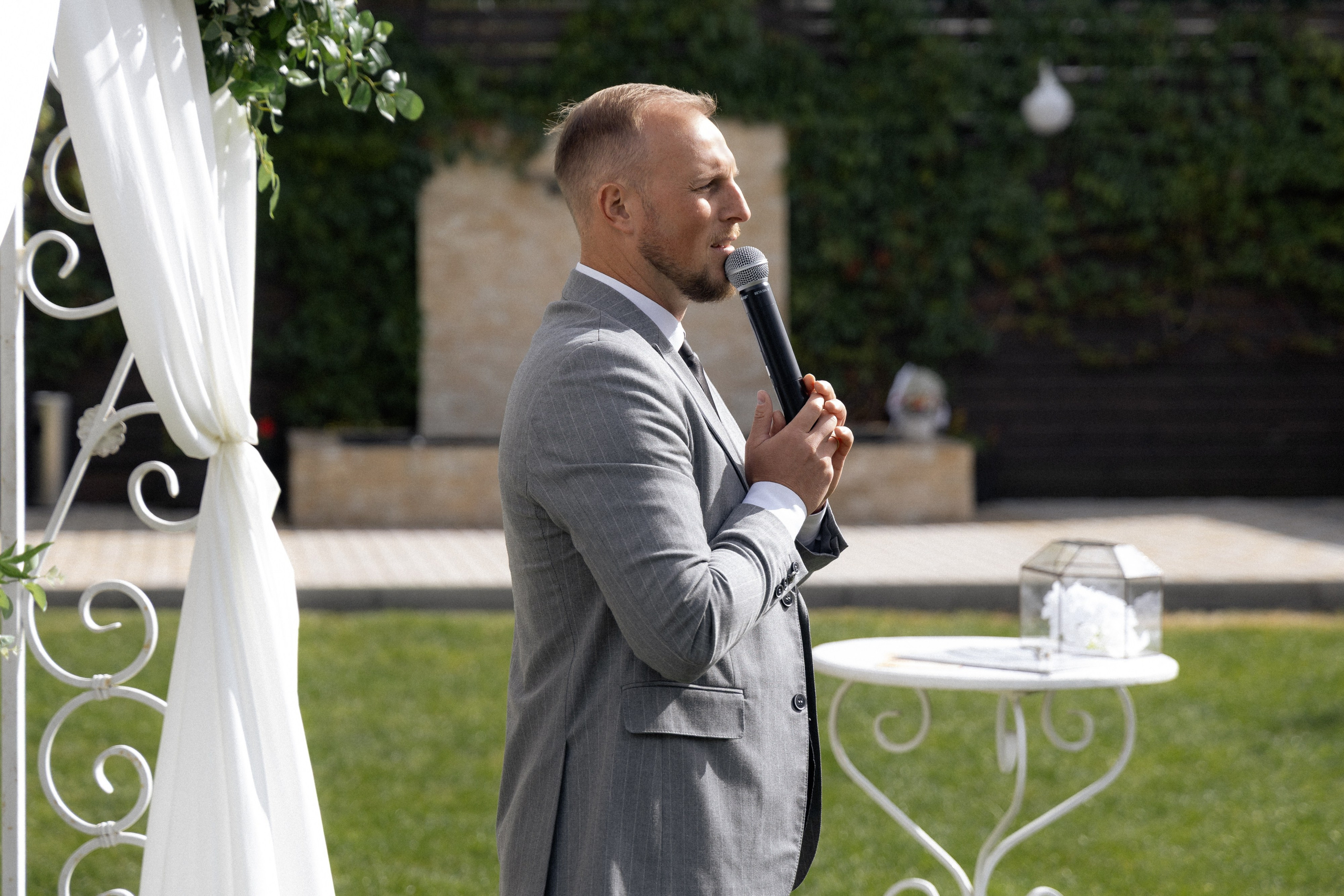 Свадебная фотосессия Анастасии и Игоря в Усадьбе Легенда. Свадебный фотограф в Минске/Беларуси Сергей Спиридонов