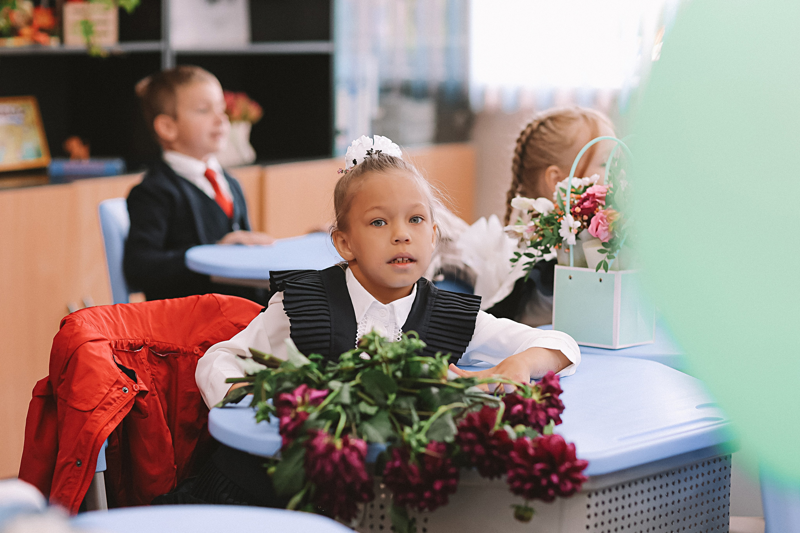 1 сентября линейка+кл час+портреты. Семейный фотограф Тюмень, фотограф на роды Салмина Мария