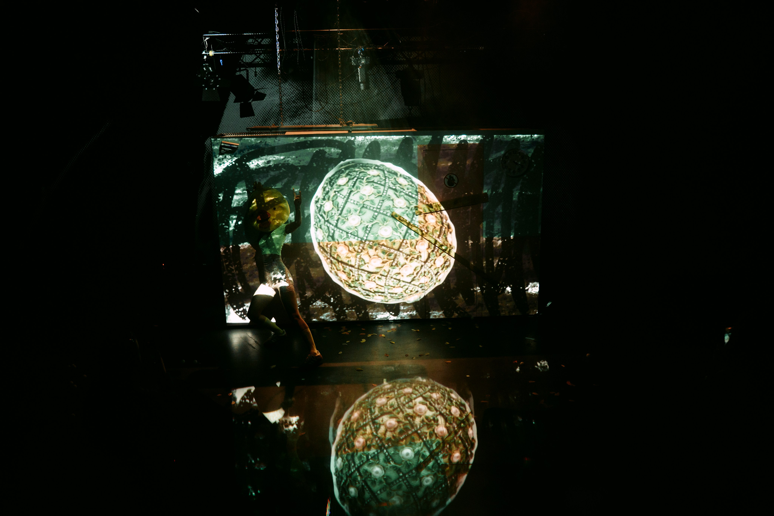 Затворник и Шестипалый. Главная