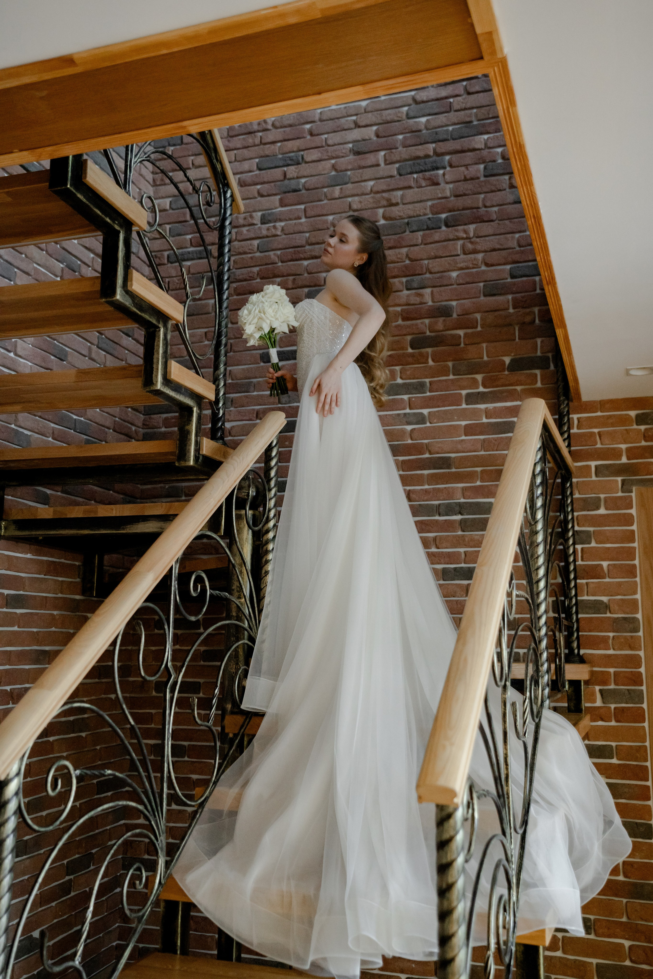 СВАДЕБНАЯ СЬЕМКА СБОРОВ В ОТЕЛЕ И ВЫЕЗД НА ЦЕРЕМОНИЮ (СНЯТО В СИБИРЕ В НИЖНЕВАРТОВСКЕ)М. Профессиональный фотограф, Санкт-Петербург — Виктория Богомолова