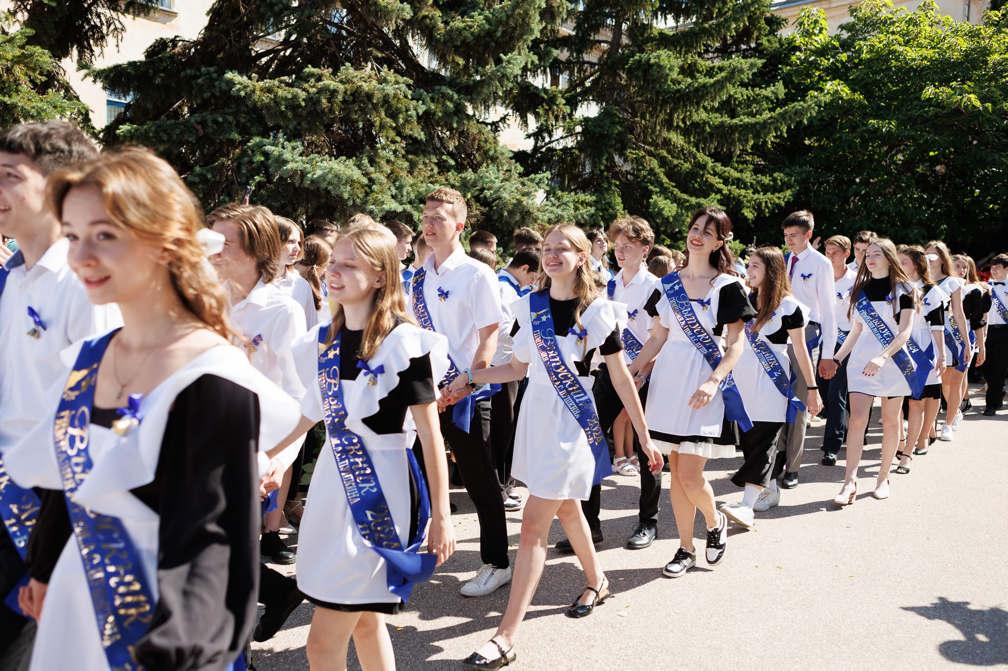 Последний звонок в Гимназии № 1, г. Севастополь. Свадебный фотограф, фотосъемка в Крыму, Севастополе, Симферополе, Ялте