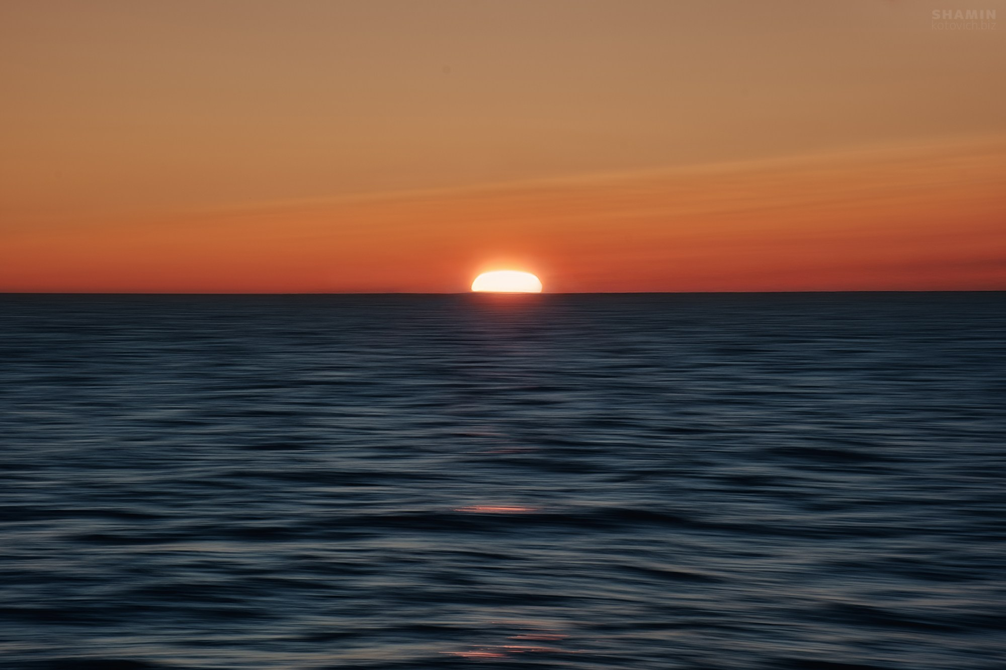 Пейзажи Шпицбергена и Арктики — горы, лед, море и северное небо в фотографиях Константина Шамина