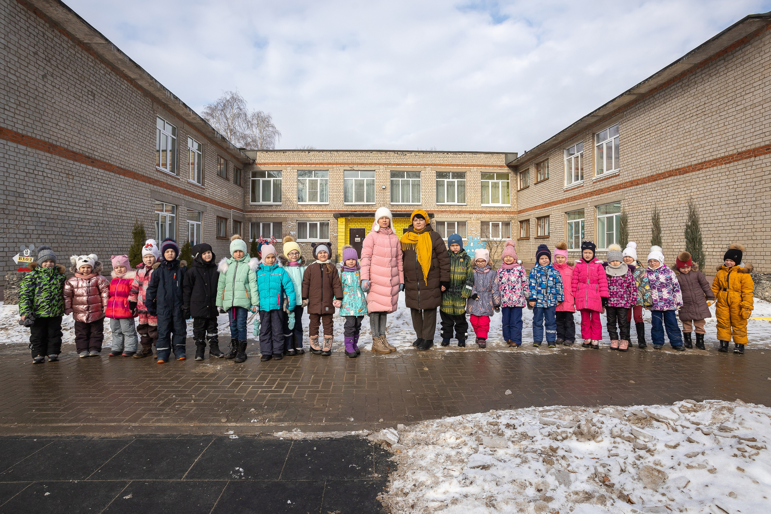 Сюжетные фотографии. Выпускные альбомы и фильмы