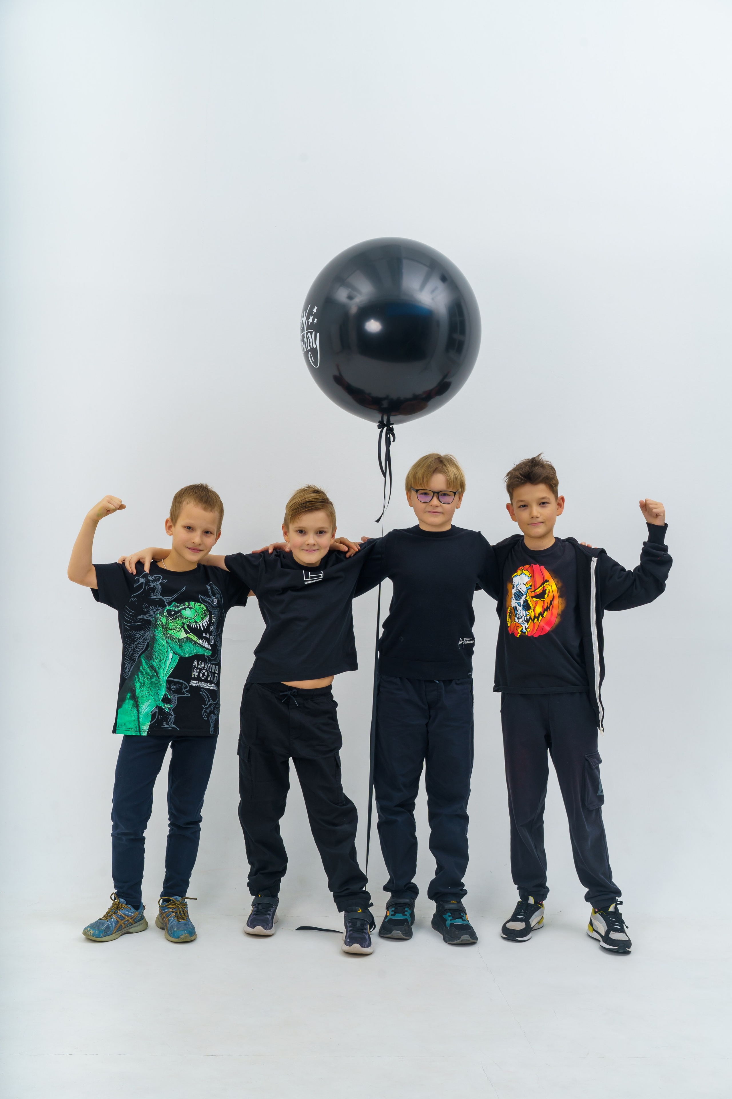 ДР с друзьями в студии!. Фотограф Челябинск · Ольга Серебрякова