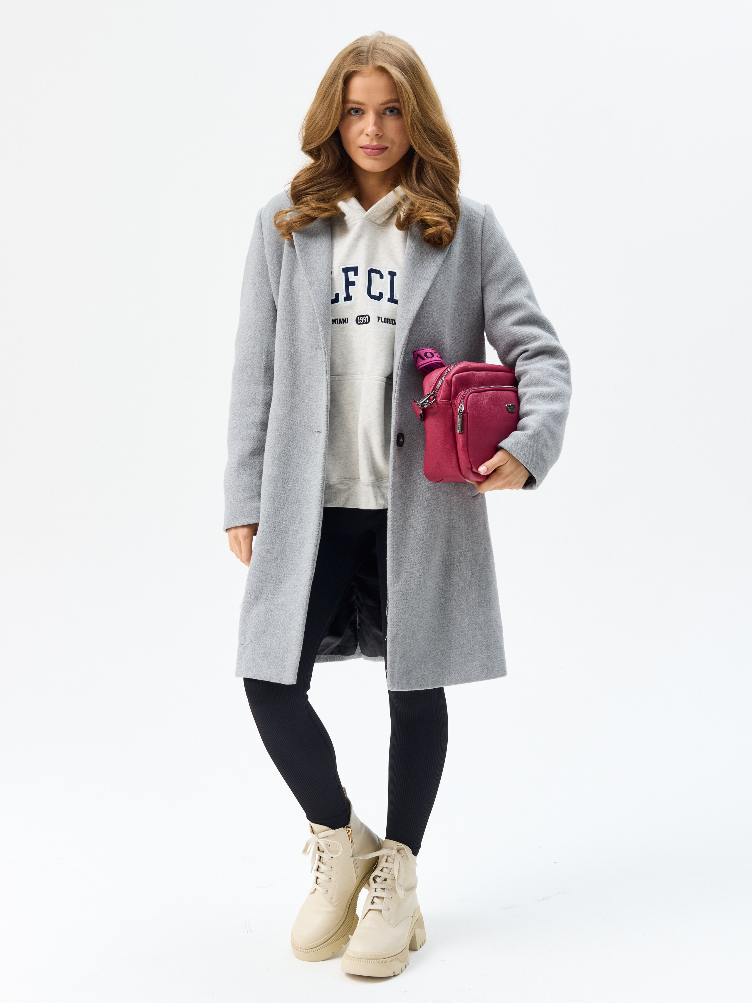 Фотомодель для маркетплейсов Валерия. Фотосъёмка для марктеплейсов Studio 11.11