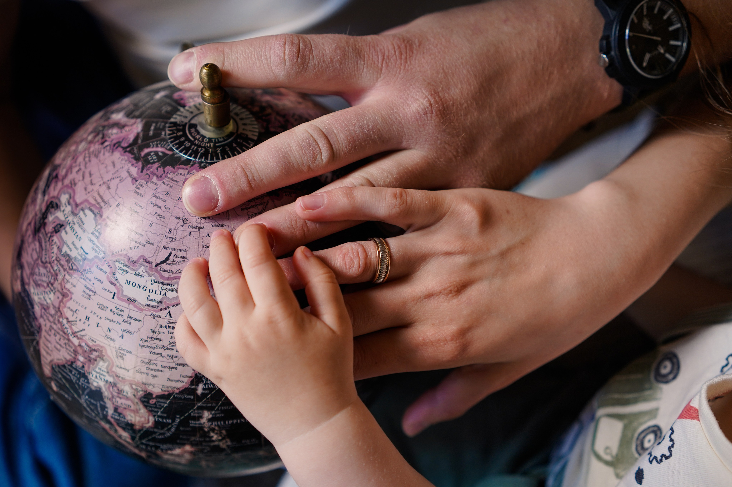 Семья с малышом в фотостудии. Семейный и портретный фотограф в Екатеринбурге Анна Лобанова