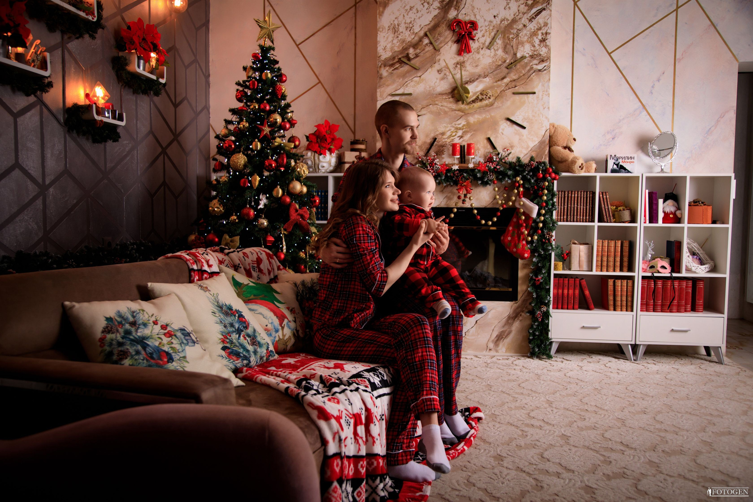 Портфолио семейных фотосессий: Тепло в новогодних интерьерах. Интерьерная фотостудия FOTOGEN г. Краснодар
