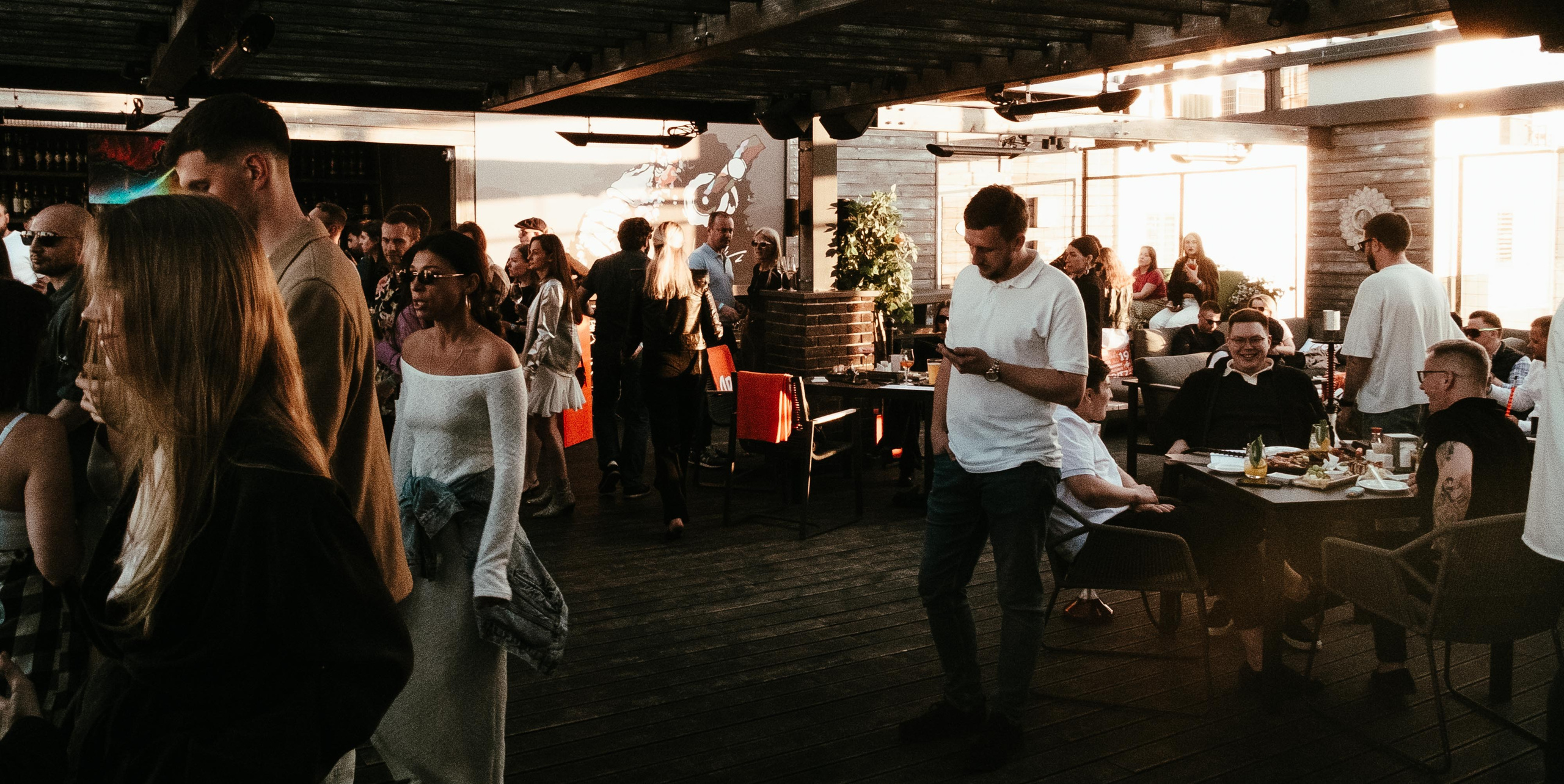 ROOF PLACE 18\05. Коммерческий Фотограф Виктор Фоменых