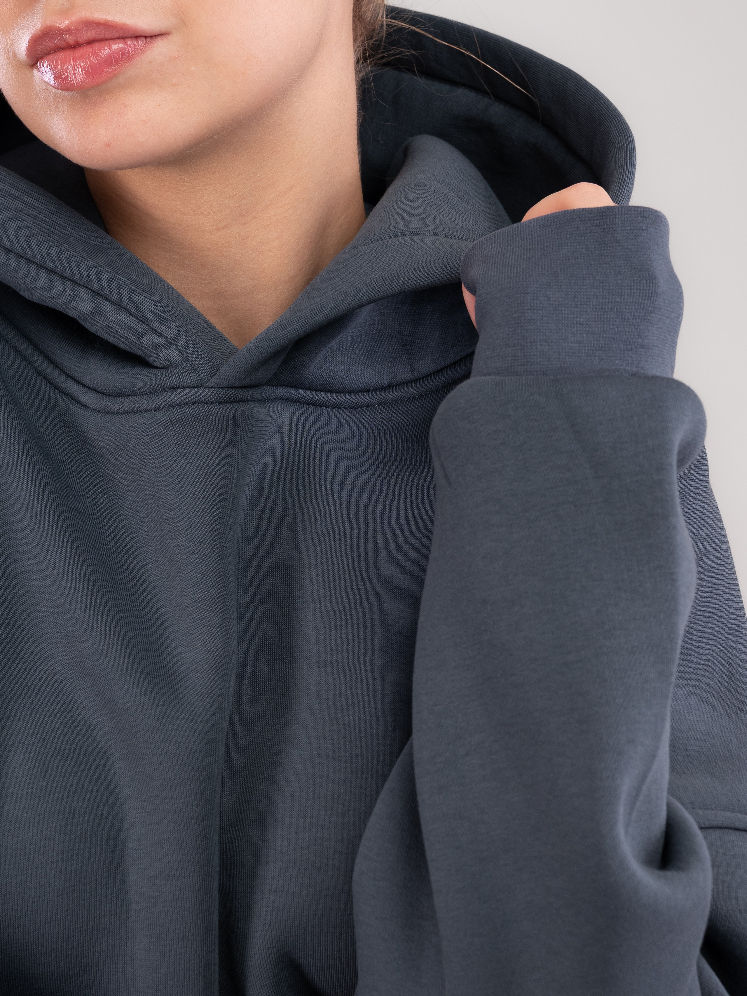 Спортивные костюмы и брюки с большой палитрой цветов!. Предметный фотограф, фото для маркетплейсов Пятигорск, КМВ