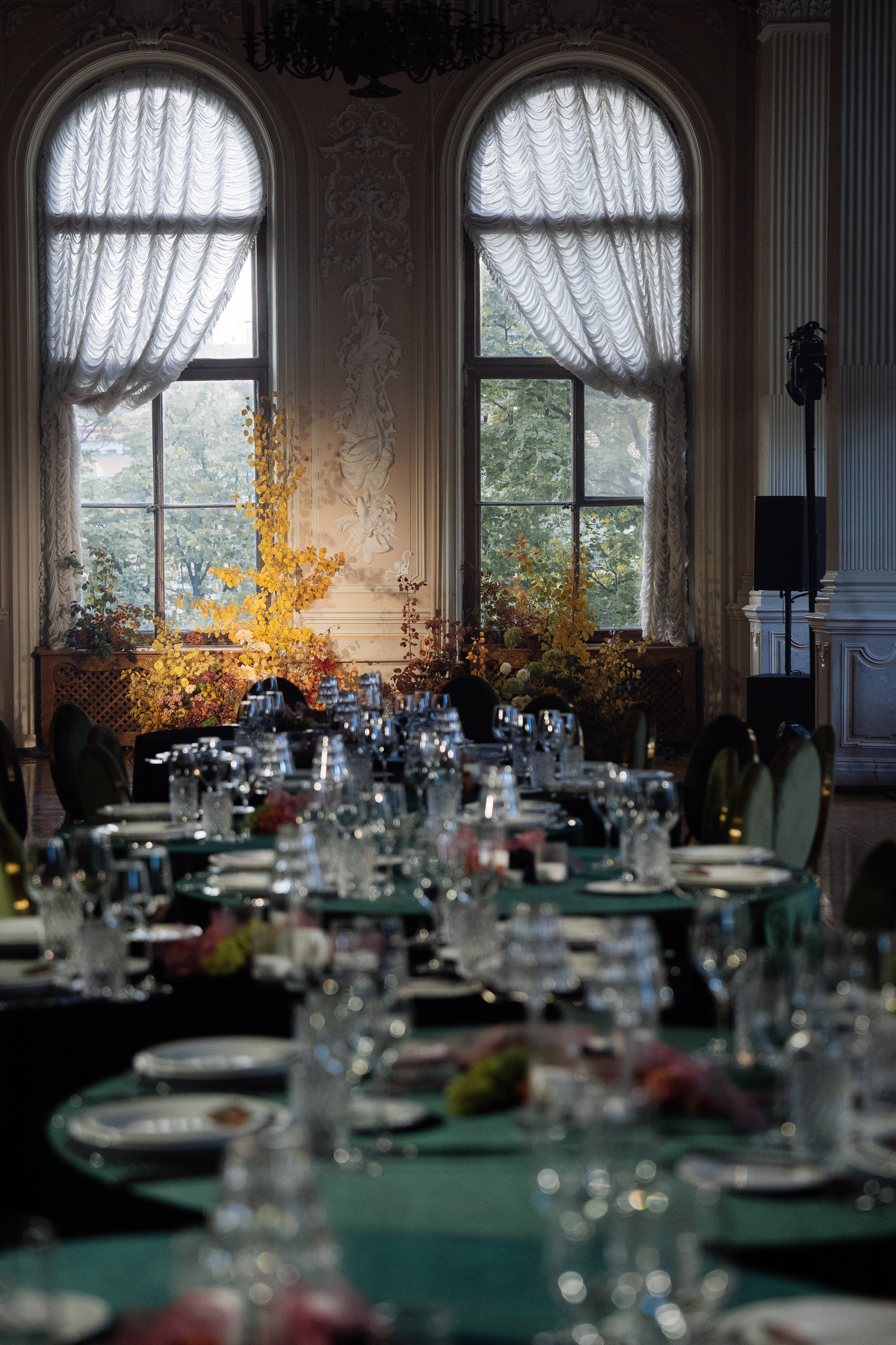 Современная свадьба во дворце. Свадебный фотограф организатор в Санкт-Петербурге Ассоль Опарина