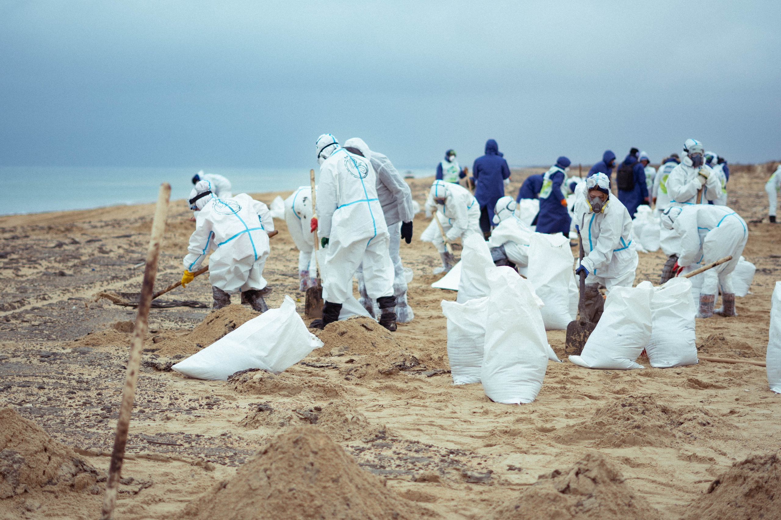 Разлив мазута в Керченском проливе. Фотограф Тбилиси / Photographer Tbilisi