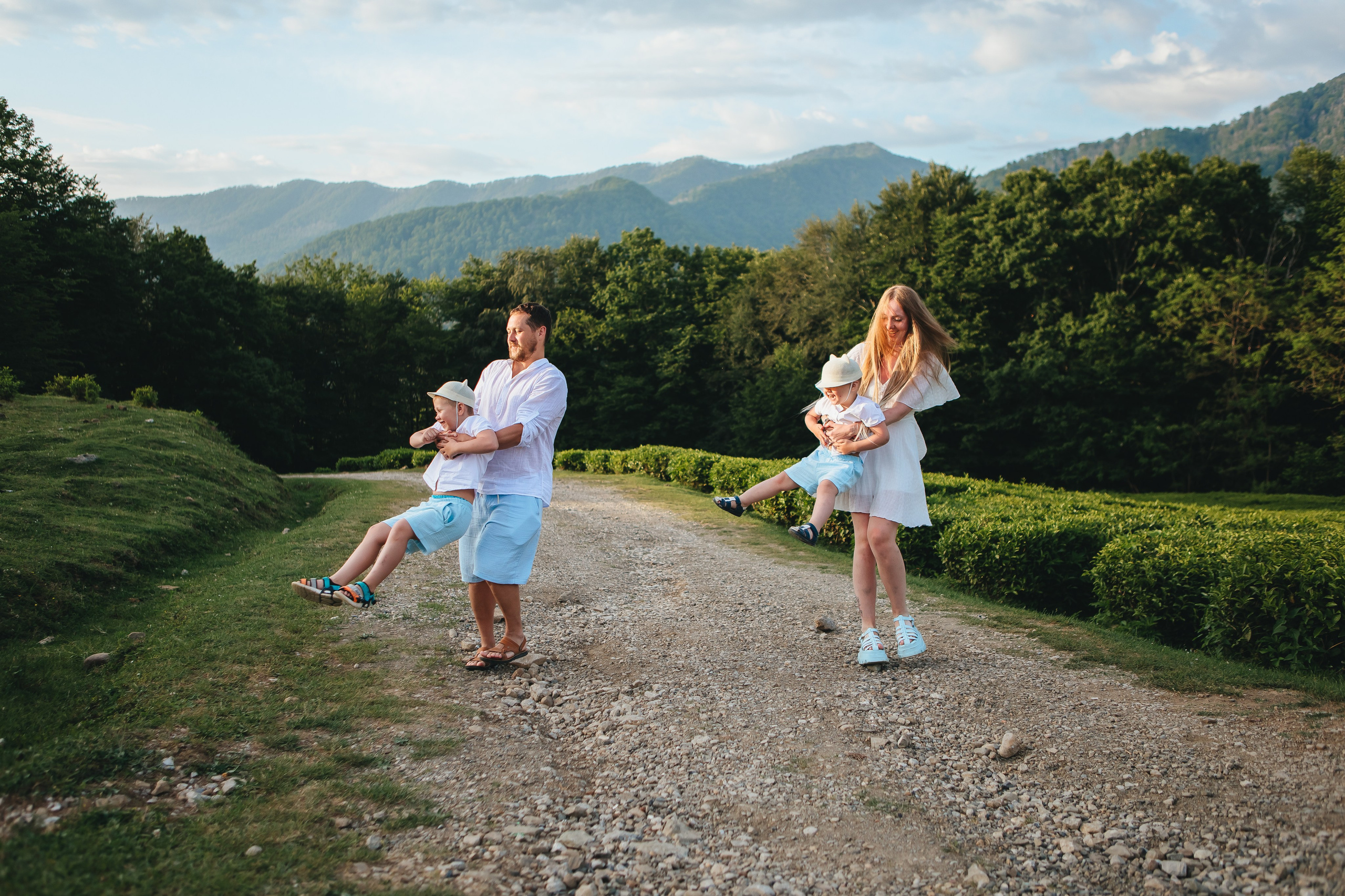 Мир глазами ребенка. Семейный и свадебный фотограф Сочи Адлер Сириус Красная поляна