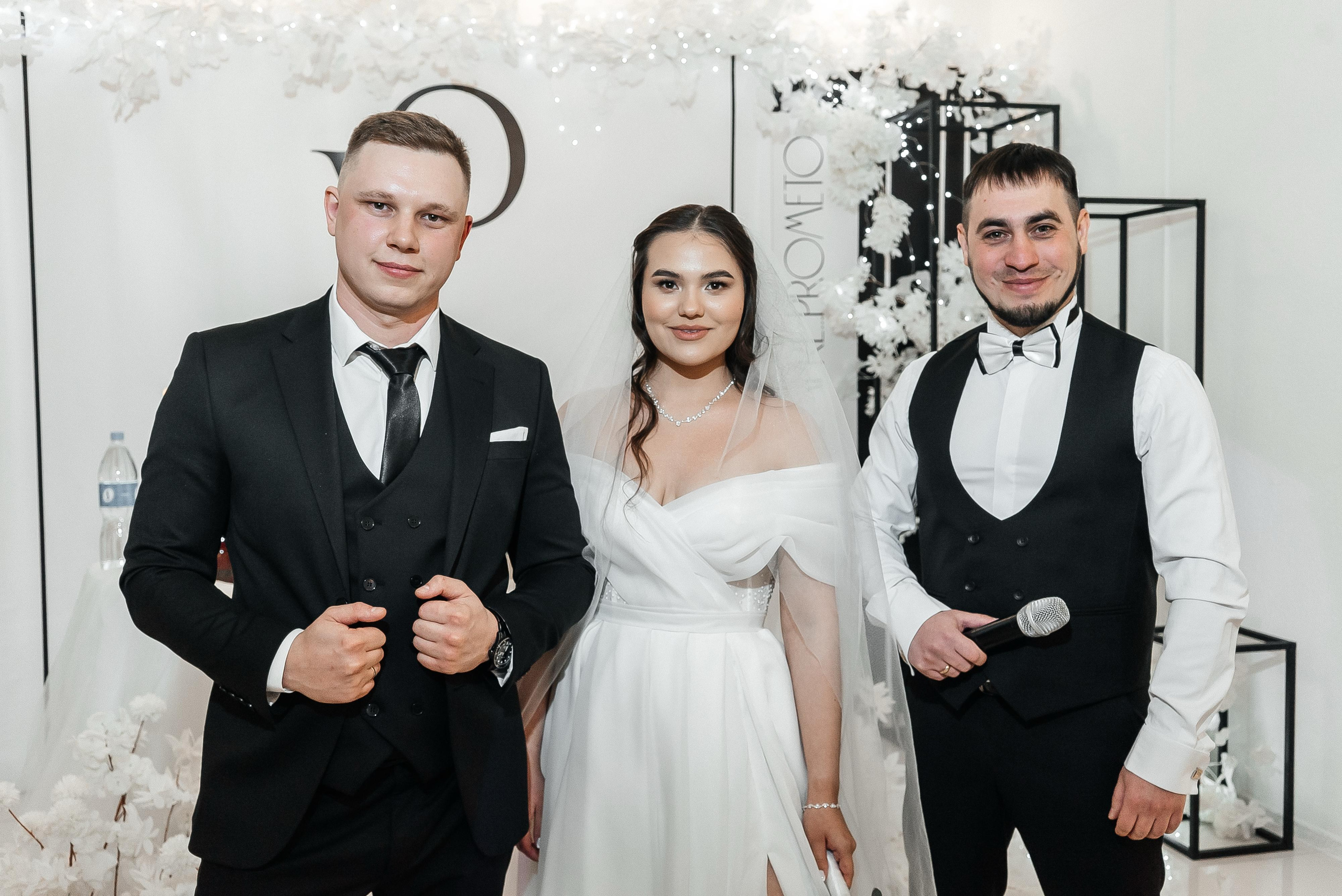 Фото. Ведущий ярких праздников — Сергей Велигодский