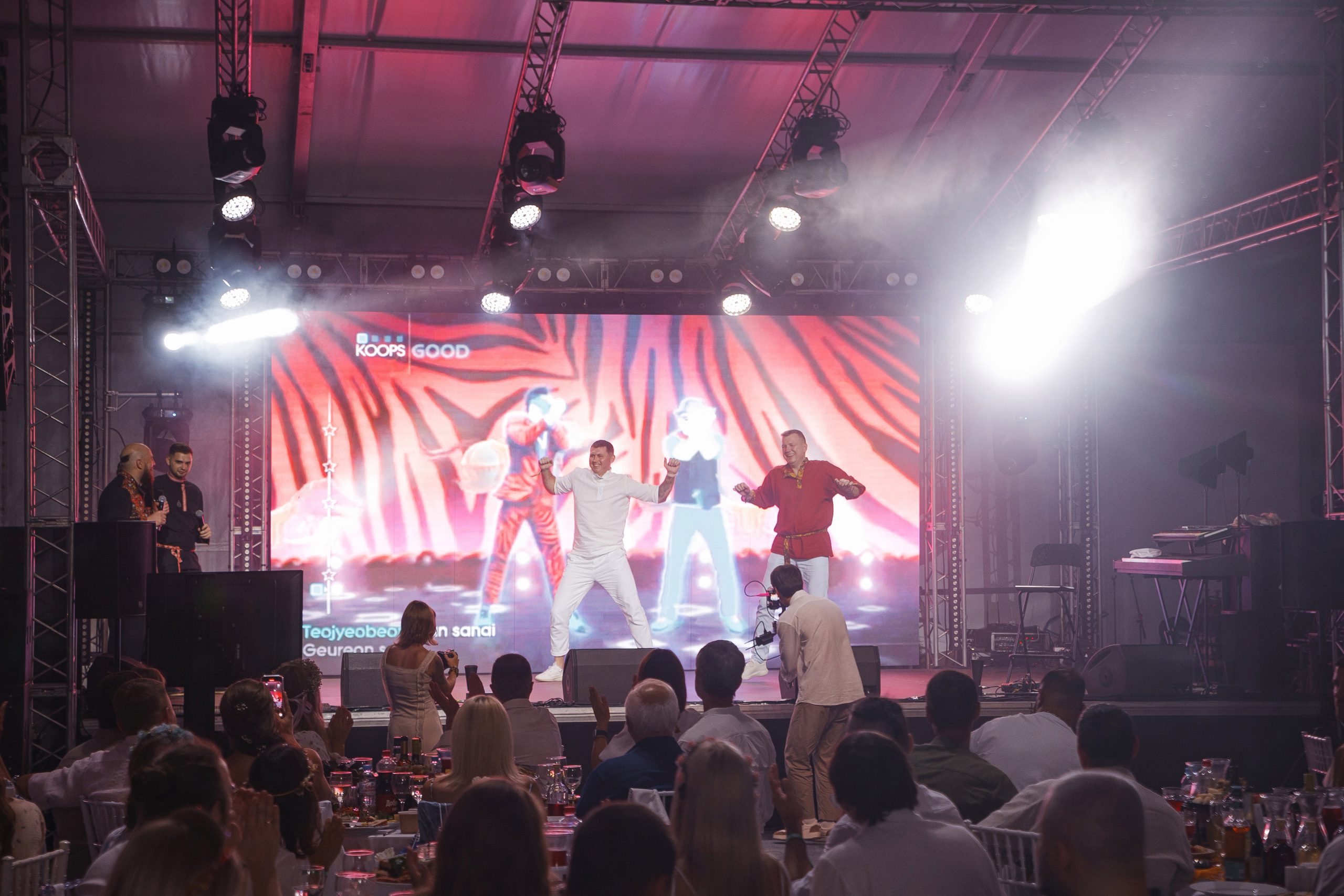 Grass 20 лет. Свадебный и репортажный фотограф в Волгограде Антон Сидоренко