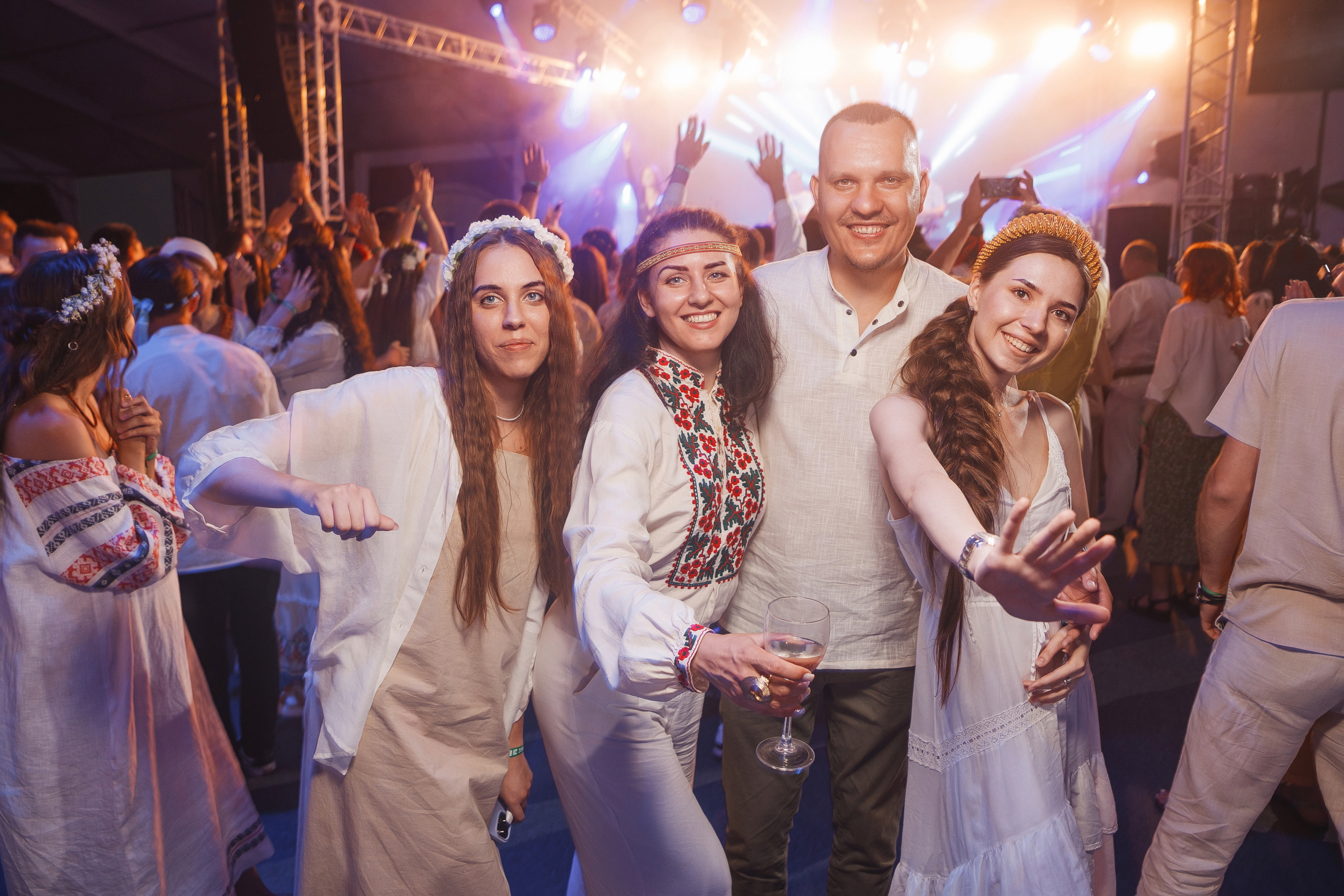 Grass 20 лет. Свадебный и репортажный фотограф в Волгограде Антон Сидоренко