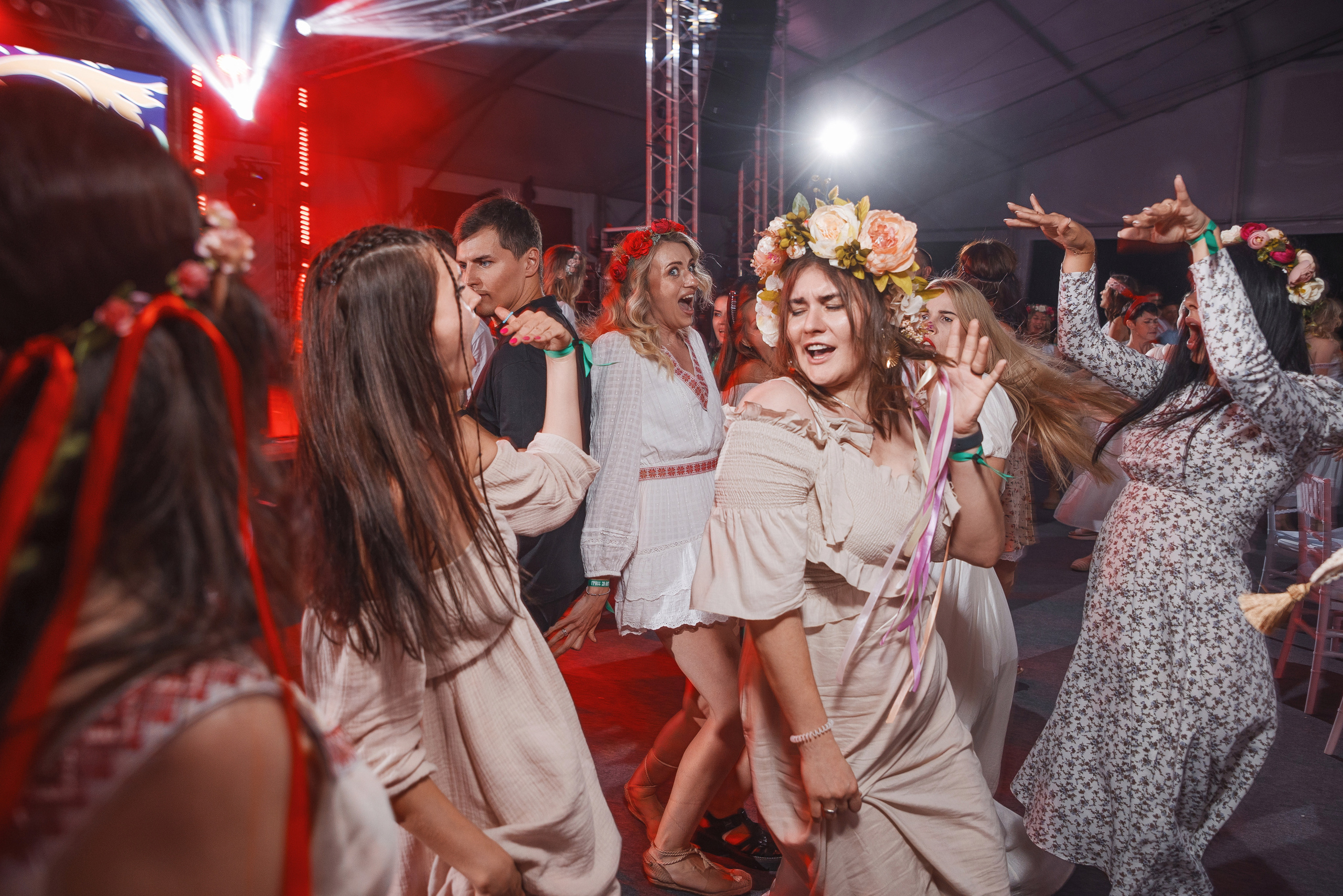 Grass 20 лет. Свадебный и репортажный фотограф в Волгограде Антон Сидоренко