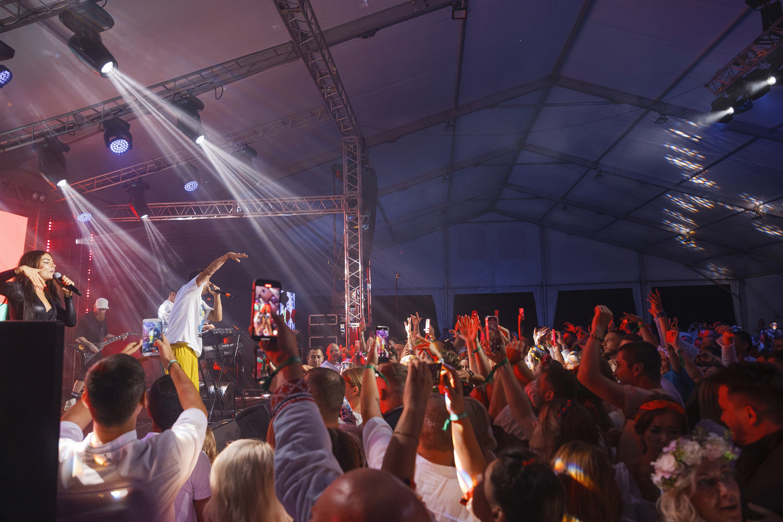 Grass 20 лет. Свадебный и репортажный фотограф в Волгограде Антон Сидоренко