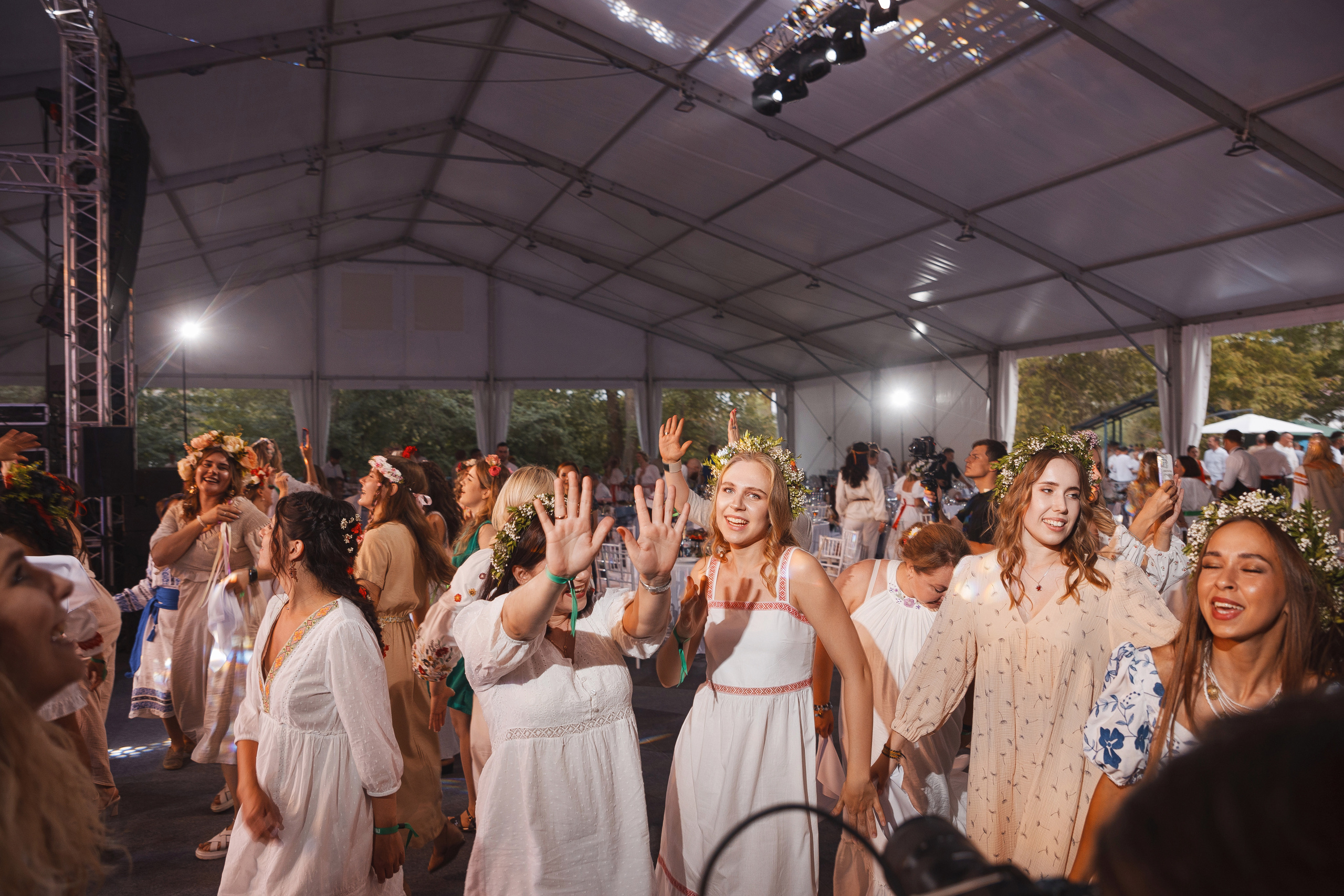 Grass 20 лет. Свадебный и репортажный фотограф в Волгограде Антон Сидоренко